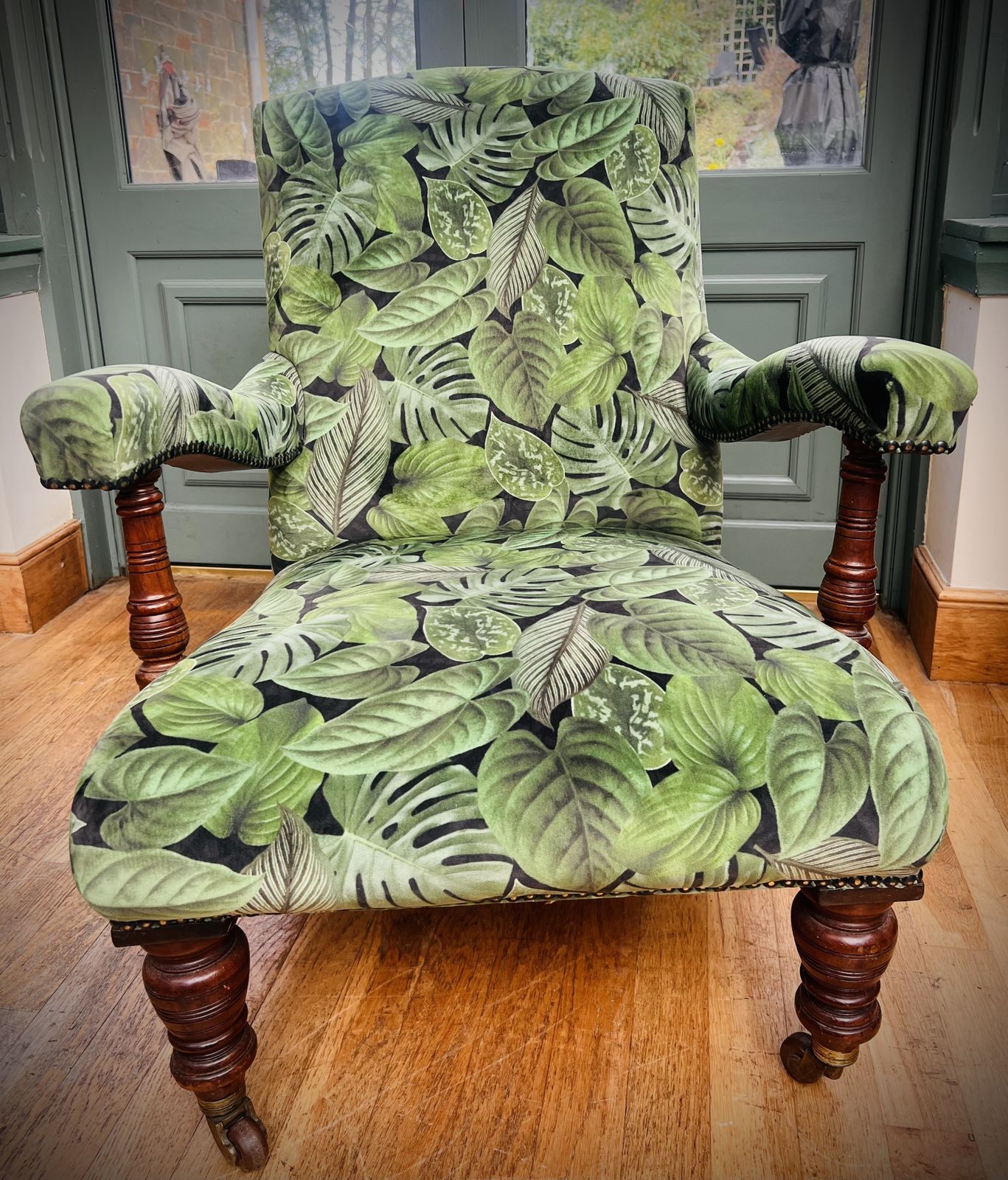 photo vinterior Victorian Library Chair In The Manner Of Howard & Sons