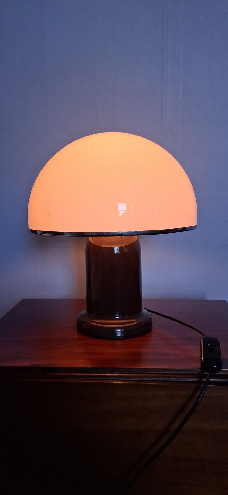 photo buy Habitat Mushroom Plexiglass Table Lamp 1970's