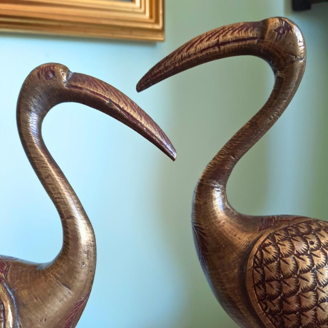 11'' Large Mid Century Indian Engraved Brass Stork Birds Figures Pair 28 Cm Tall, Large Brass Animal Decor. photo vinterior