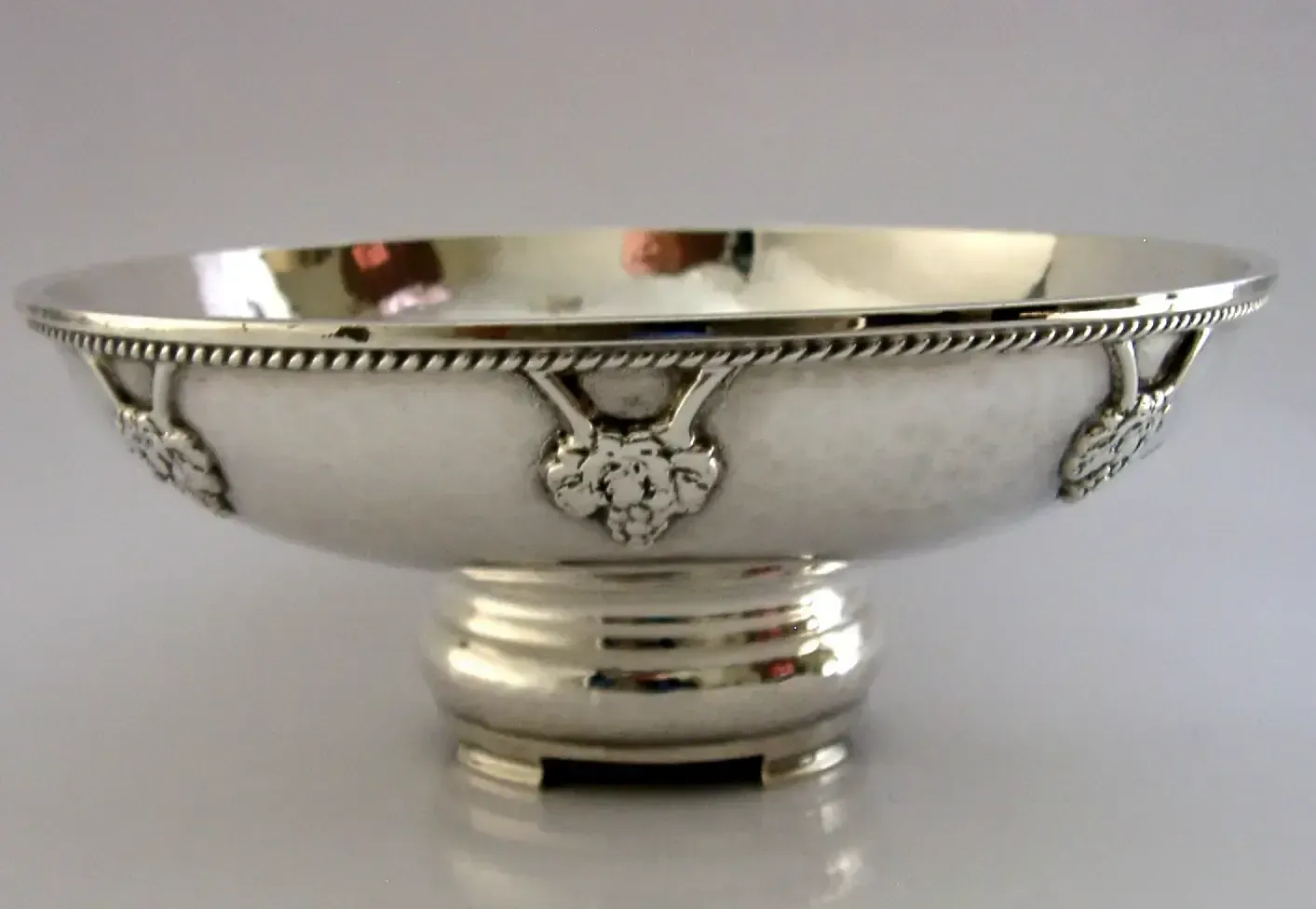 Rare A E Jones 230g Sterling Silver Grape Bowl Tazza English Arts & Crafts photo for sale