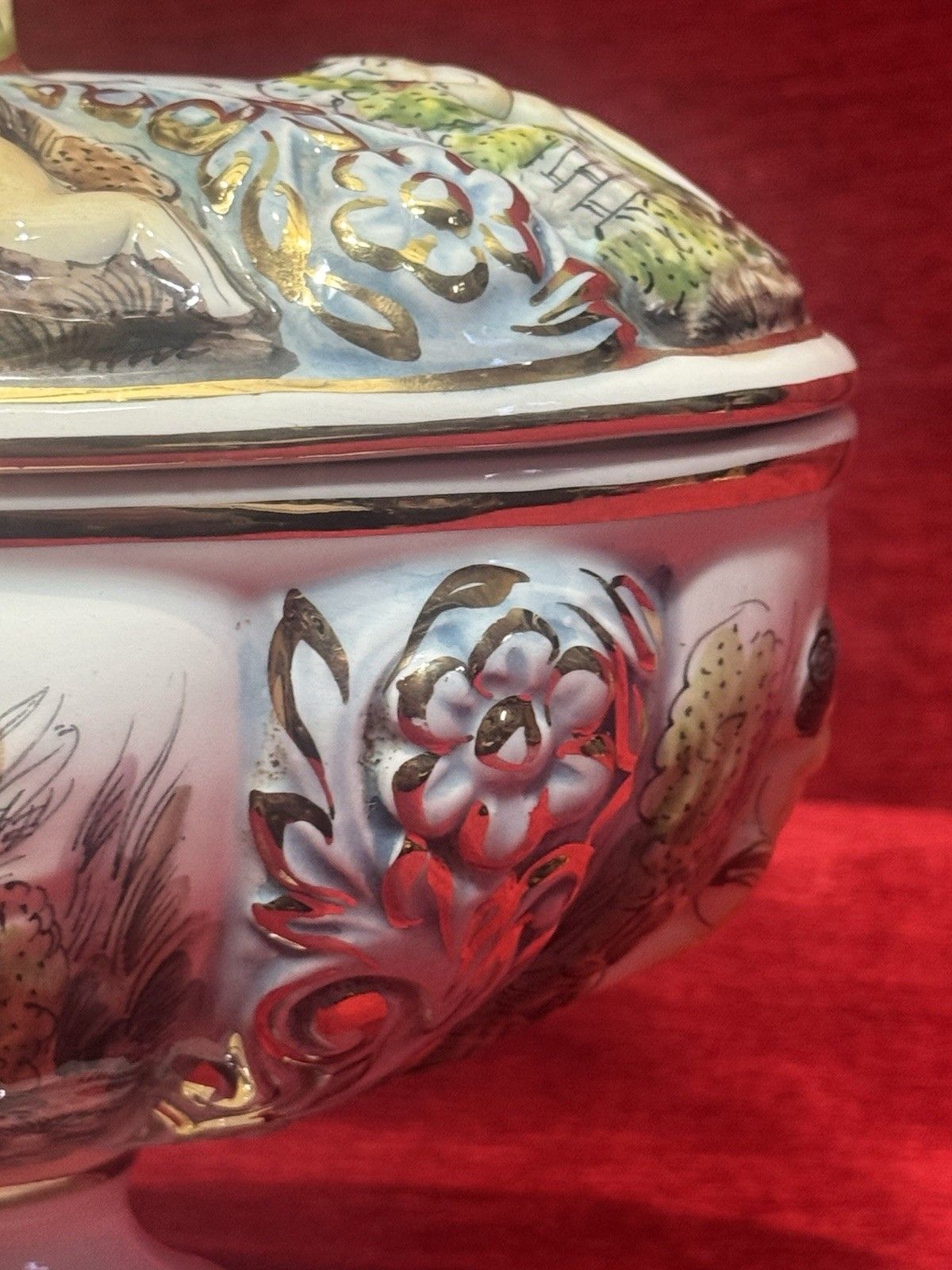 Capodimonte Porcelain Ornemental Putti/ Floral Sprays Lidded Jardiniere Vase photo vintage