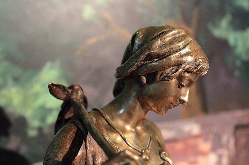 Bronze Statue Of E. Aizelin 19th photo furniture