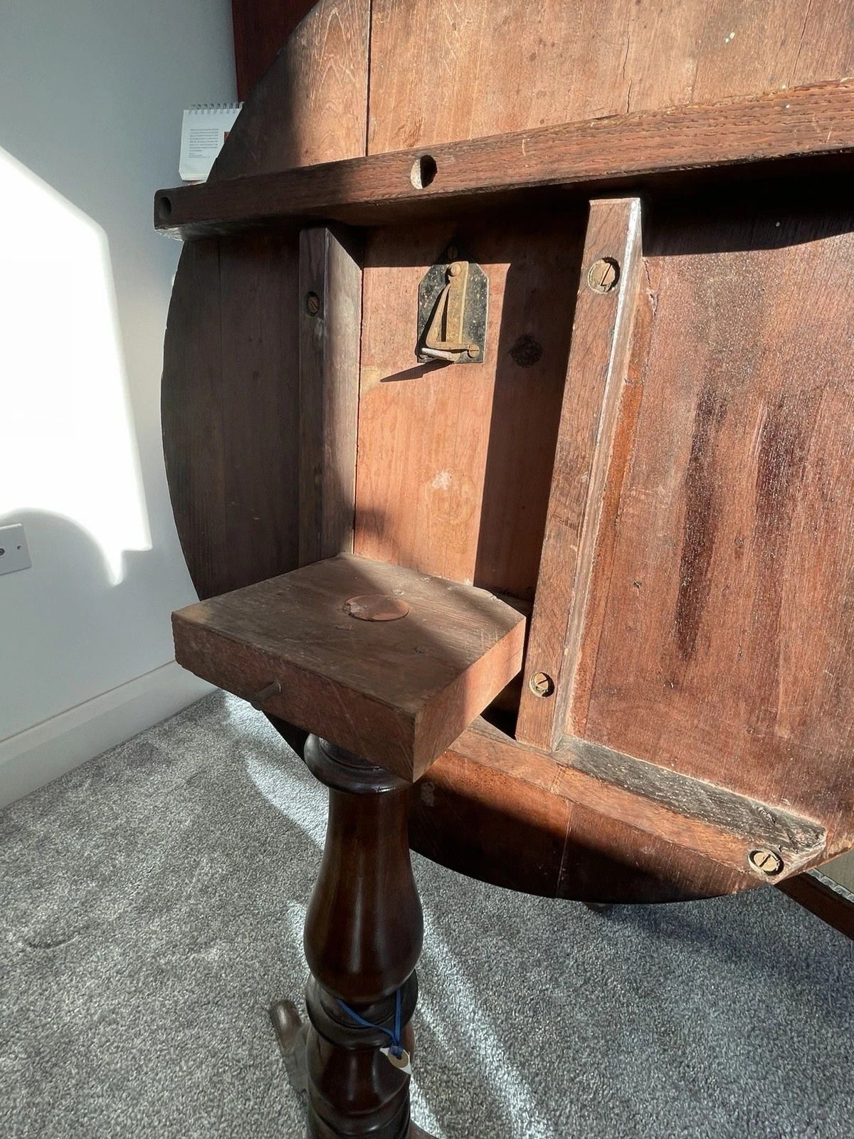 Antique Dark Oak Tilt Top Tripod Pedestal Side Tea Table photo buy