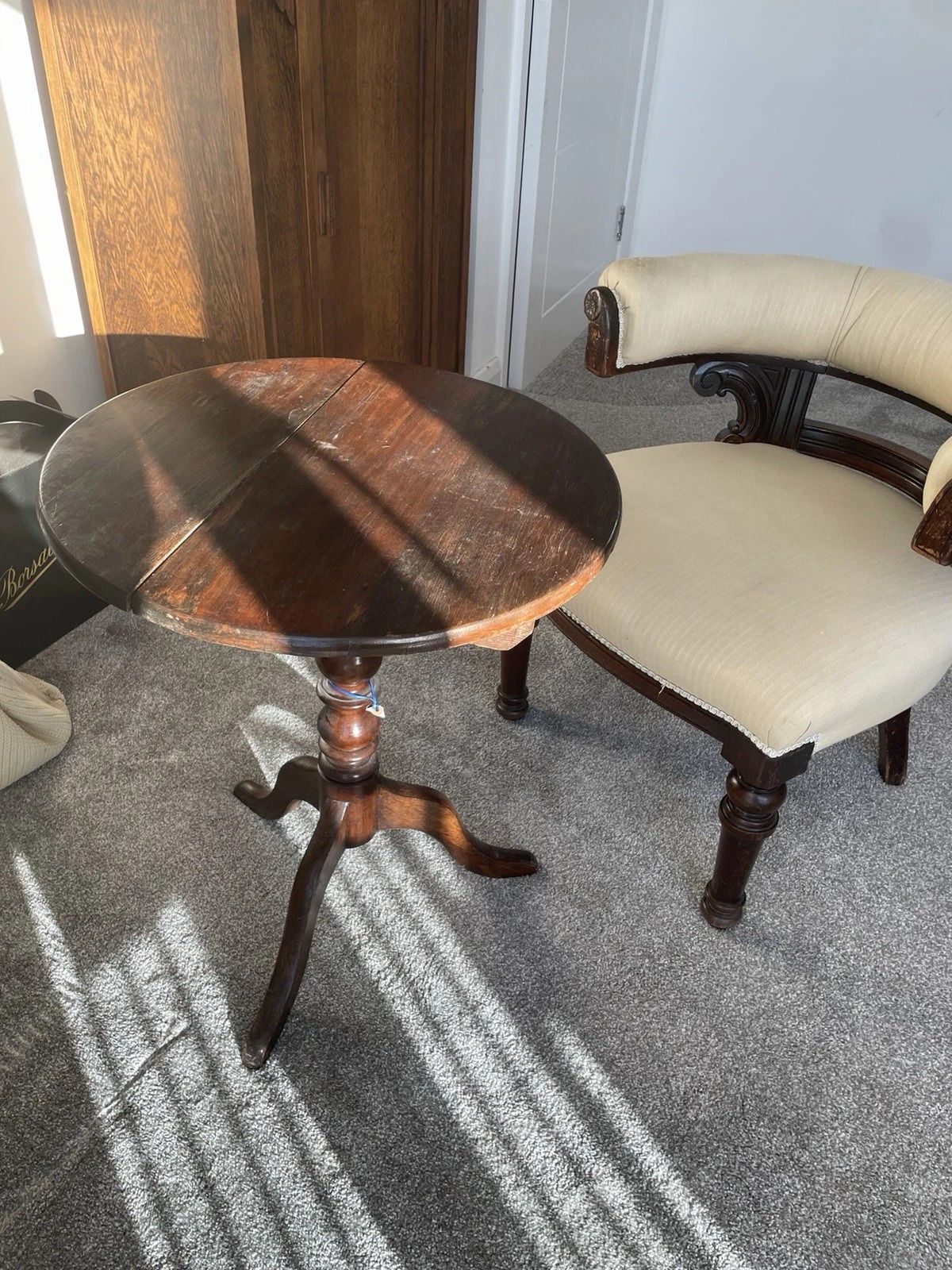 Furniture Antique Dark Oak Tilt Top Tripod Pedestal Side Tea Table photo