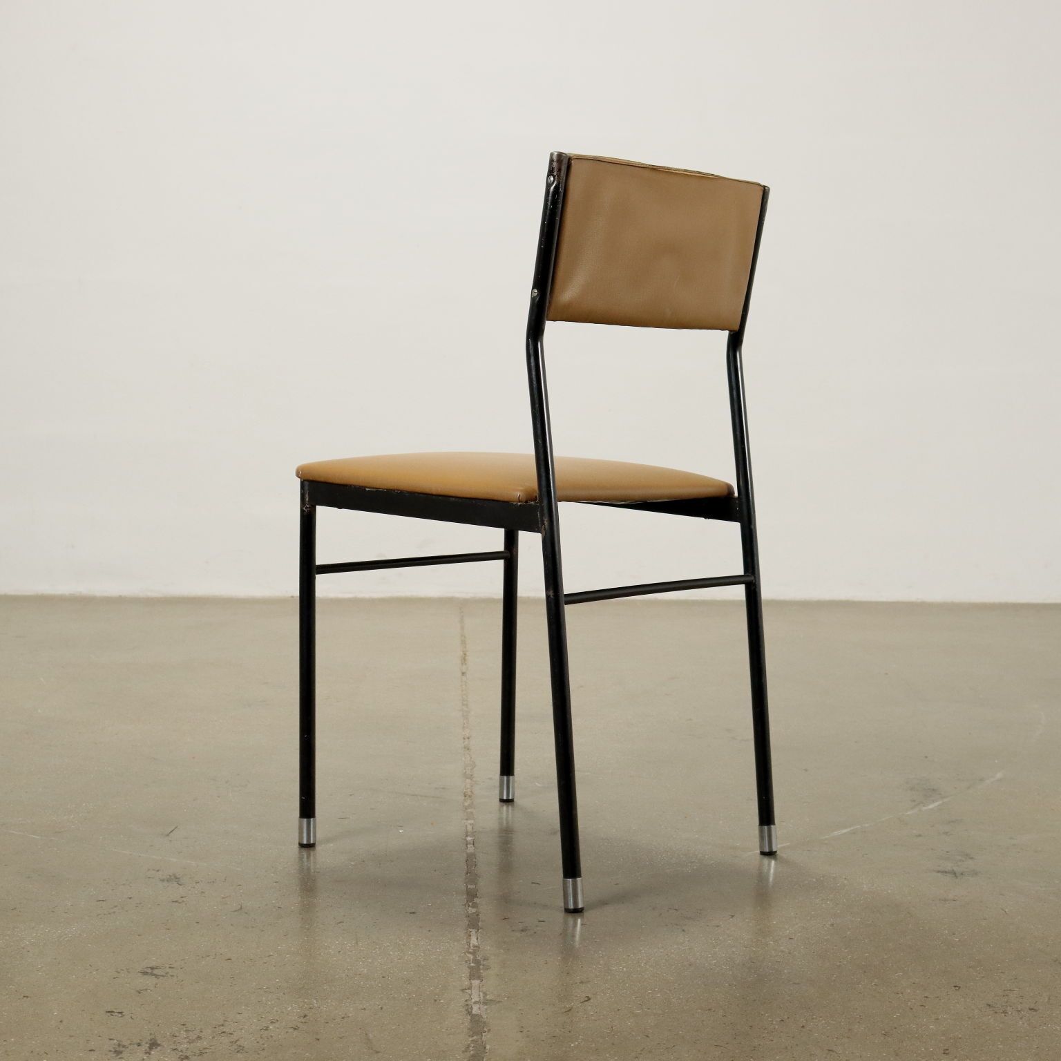 photo furniture Vintage 1960s Chairs Enamelled Metal Leatherette Foam Upholstery