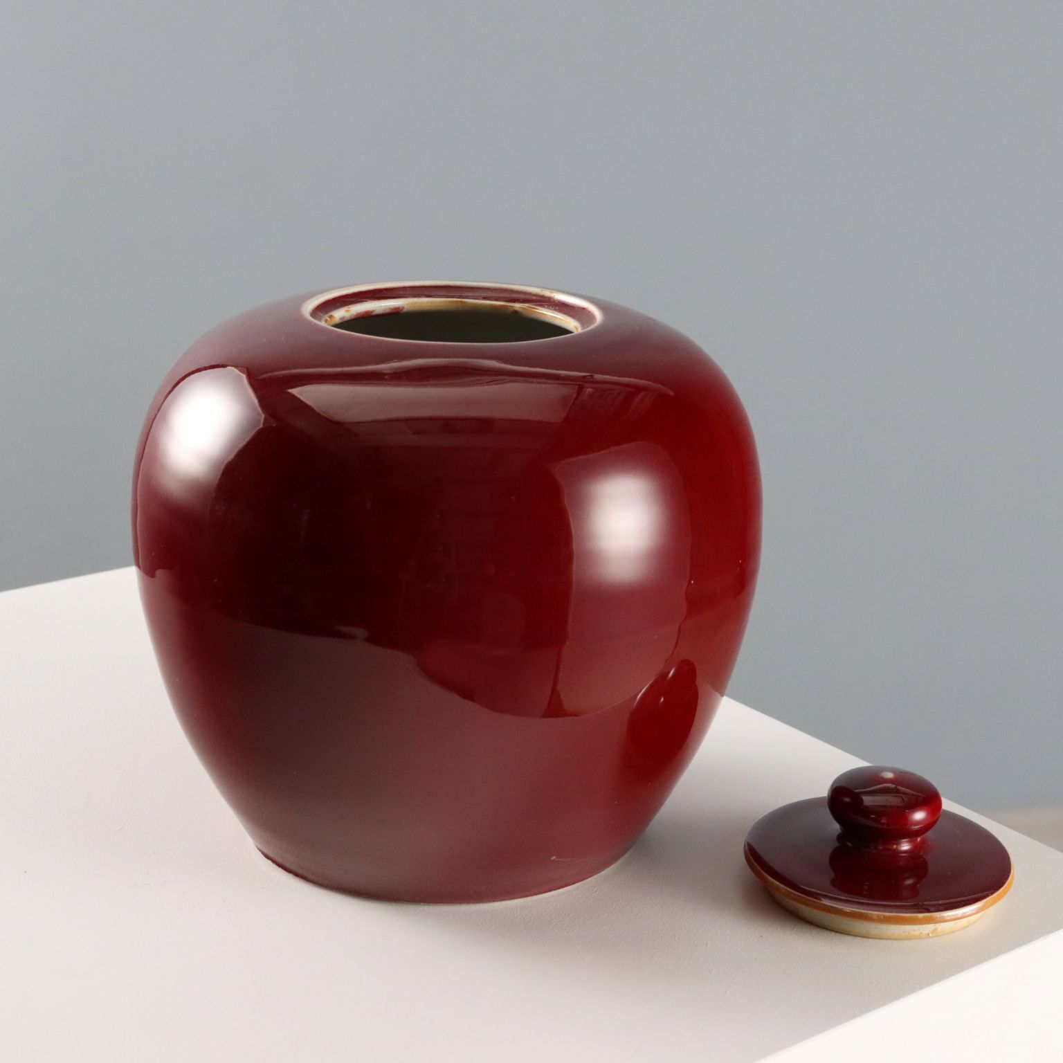 Antique Potiche Porcelain Red Ritual China XX Century photo for sale