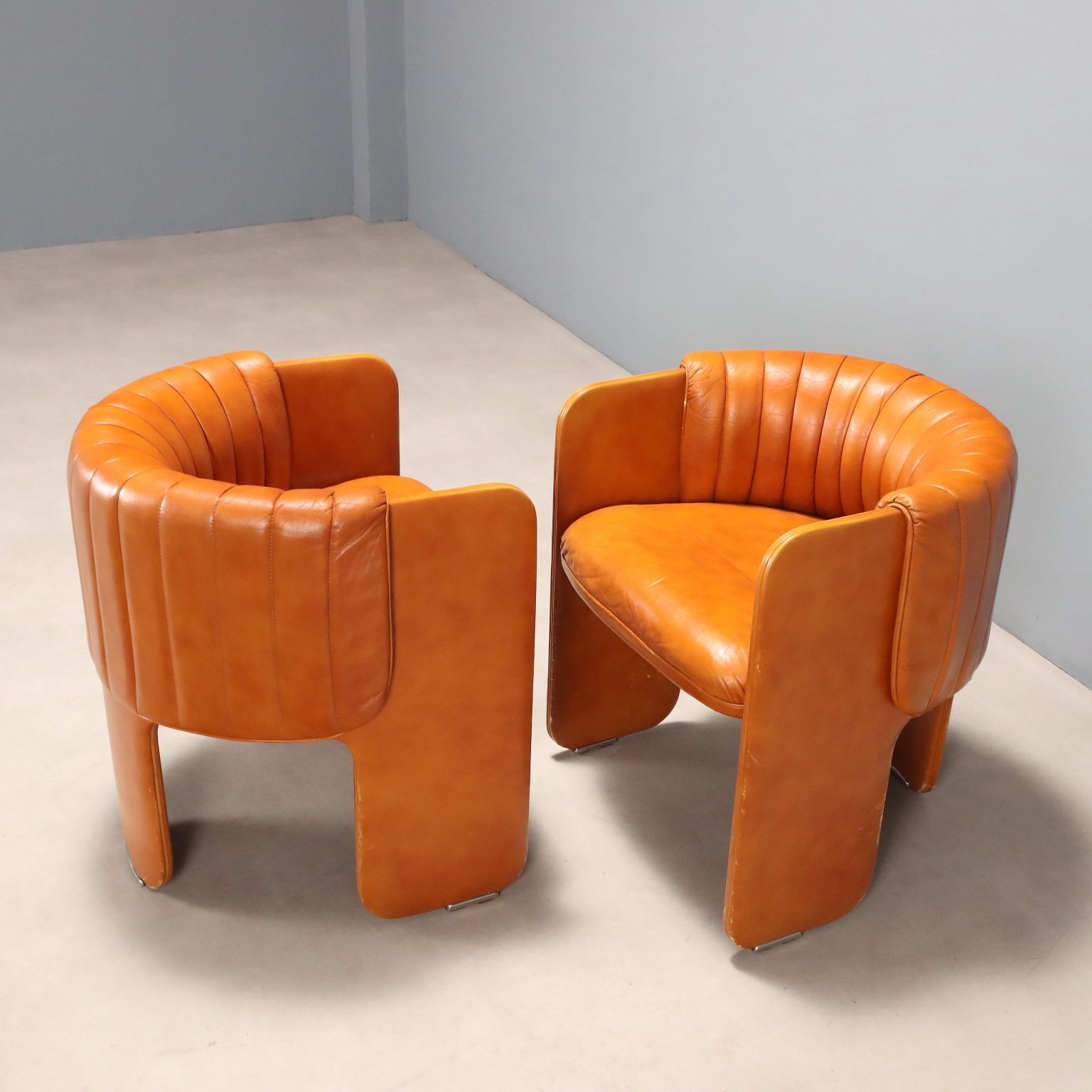 Poltrona Frau Dinette Armchairs Leather Design Italy 1970s photo Furniture