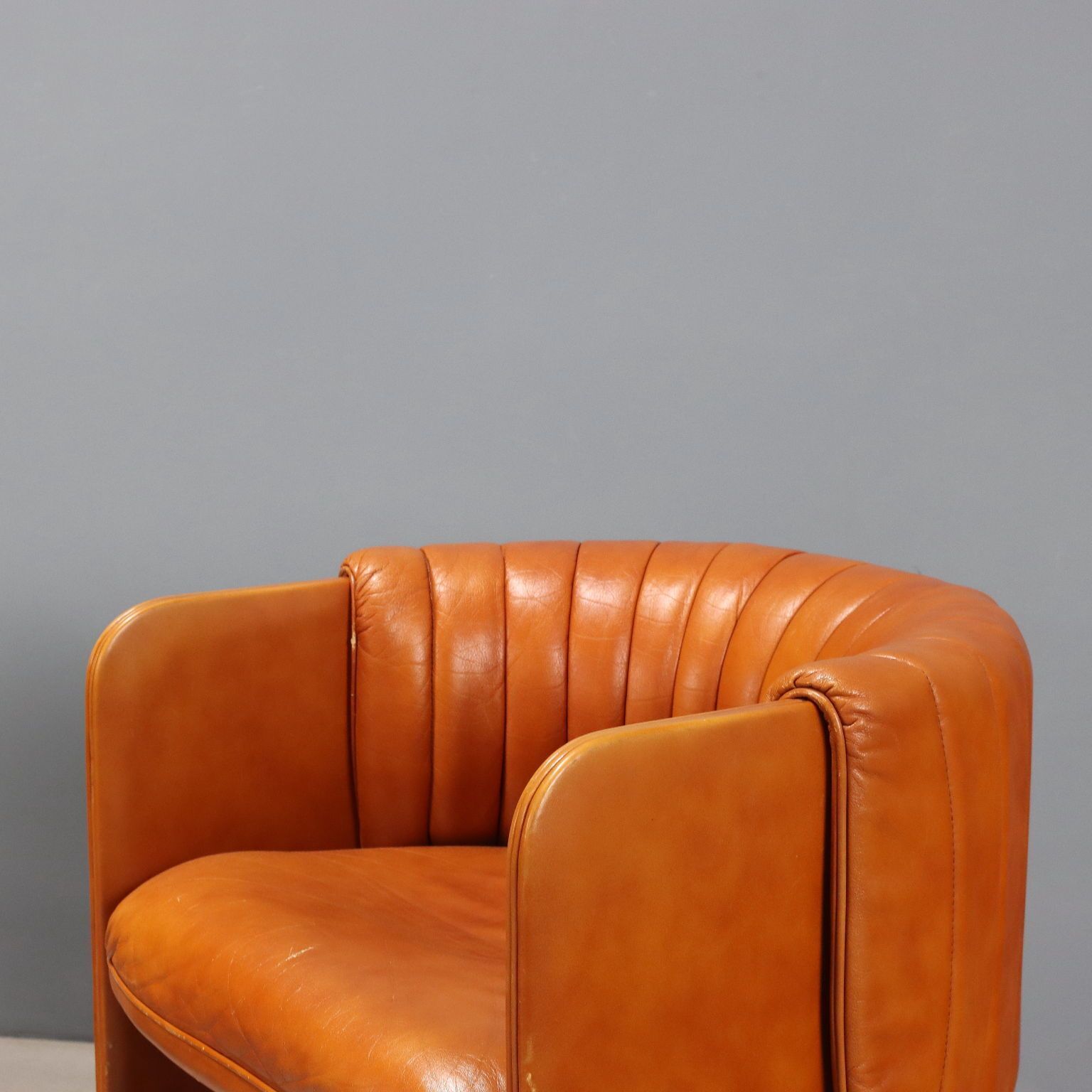 Poltrona Frau Dinette Armchairs Leather Design Italy 1970s photo vinterior