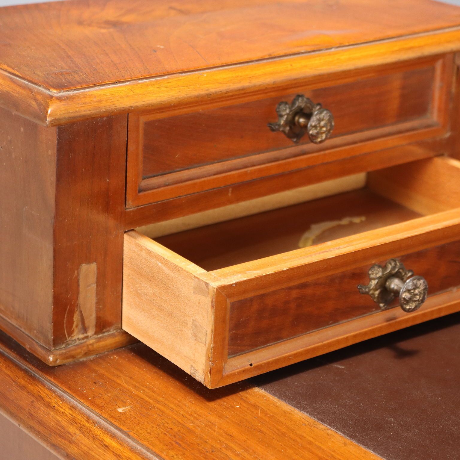 Antique Desk Umbertino Walnut Leather Drawers XIX Century photo 580.0