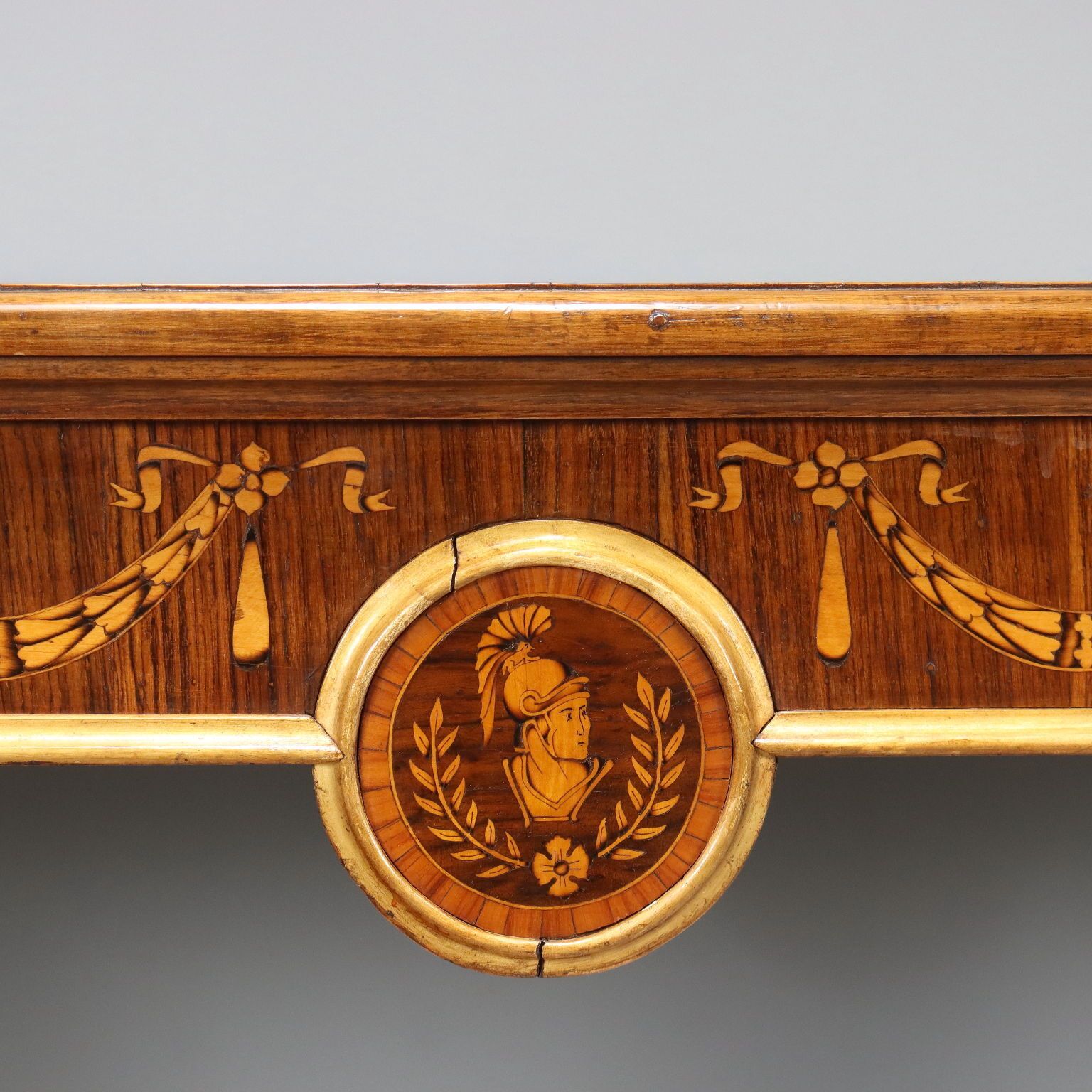 Console de style néoclassique en noyer et érable, Italie, début du XXe siècle photo 1620.0