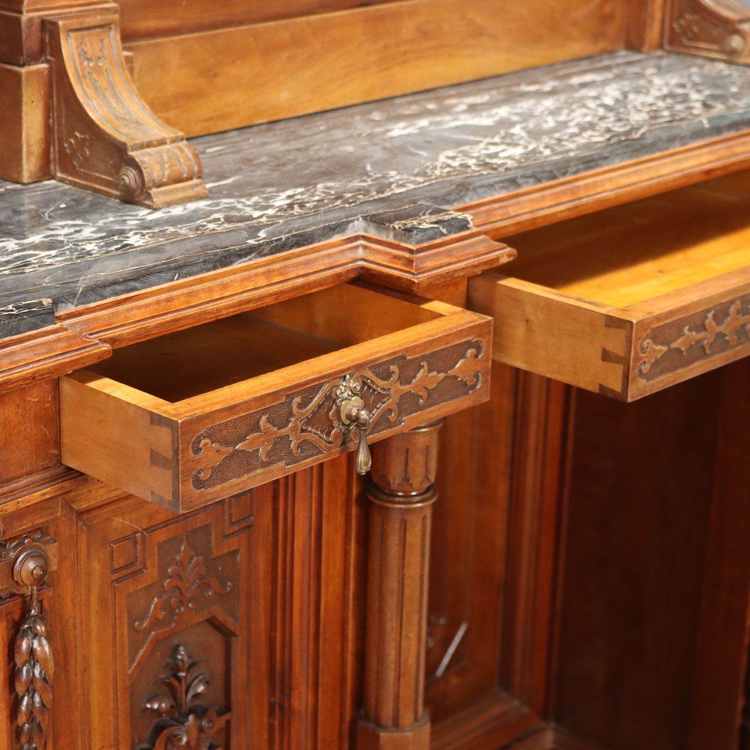 photo furniture Toeletta Umbertina A Giorno In Noce