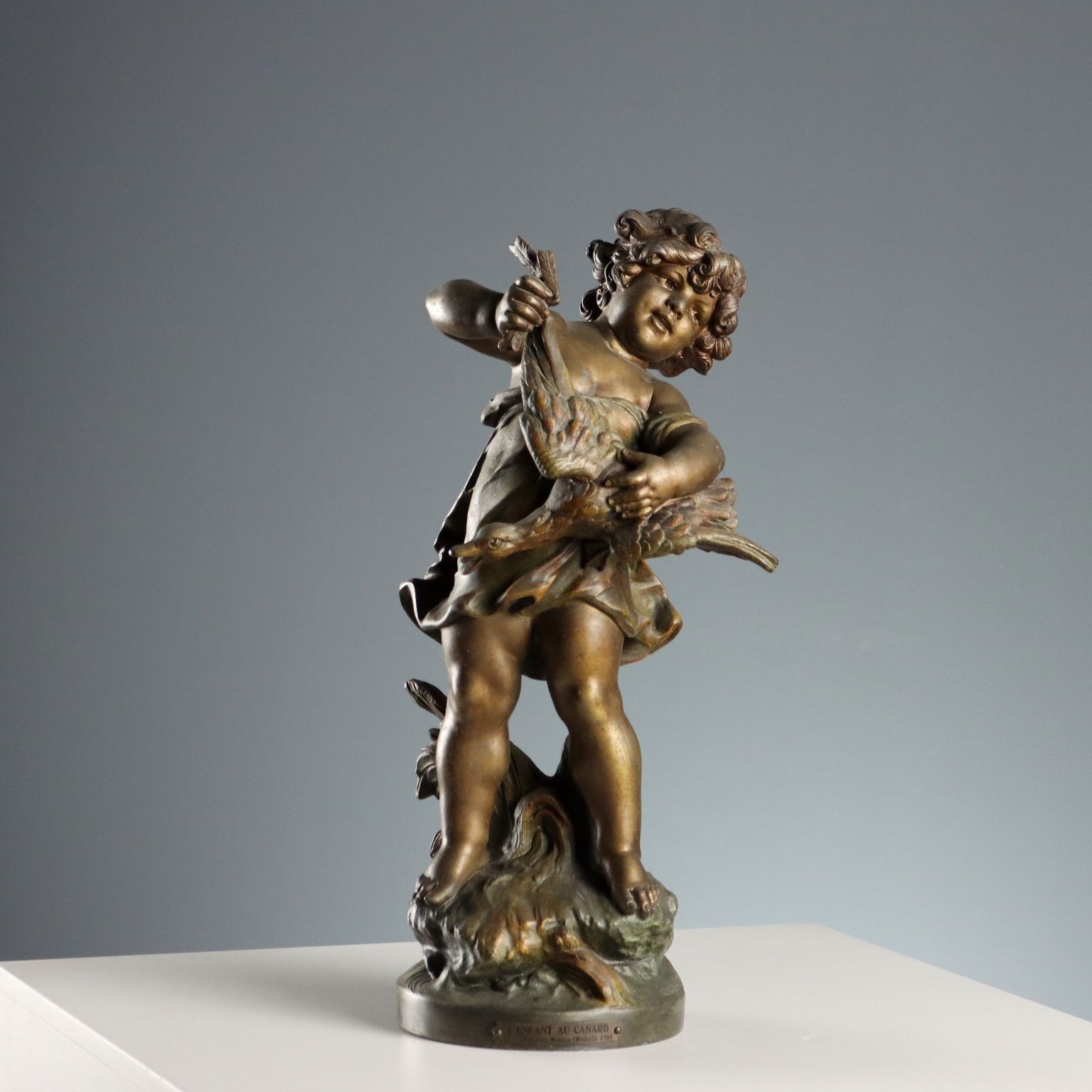 Sculpture d'époque en antimoine signée Auguste Moreau, France, 1906