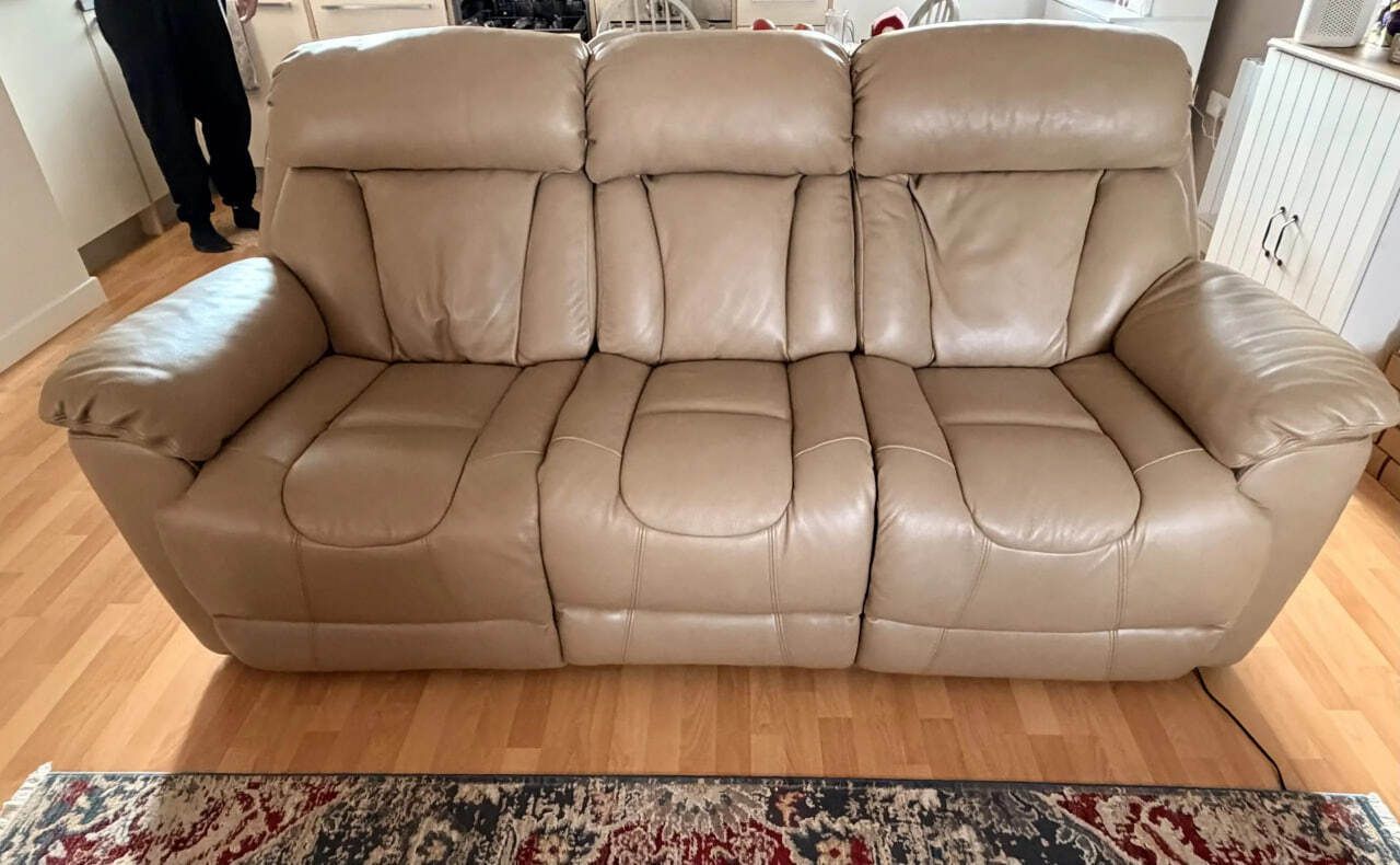 Dfs 3 Seater Leather Electric Recliner Sofa With Padded Cushions And Armrests