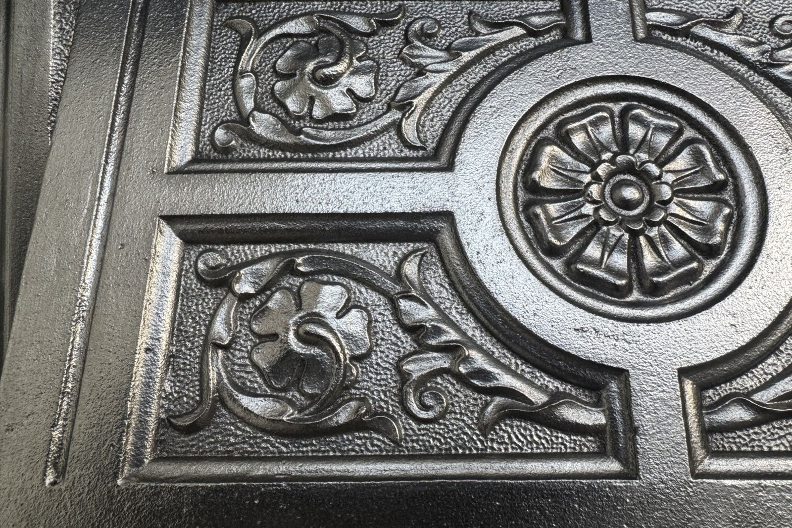 Reclaimed Victorian 19th Century Cast Iron Fireplace Grate photo vinterior