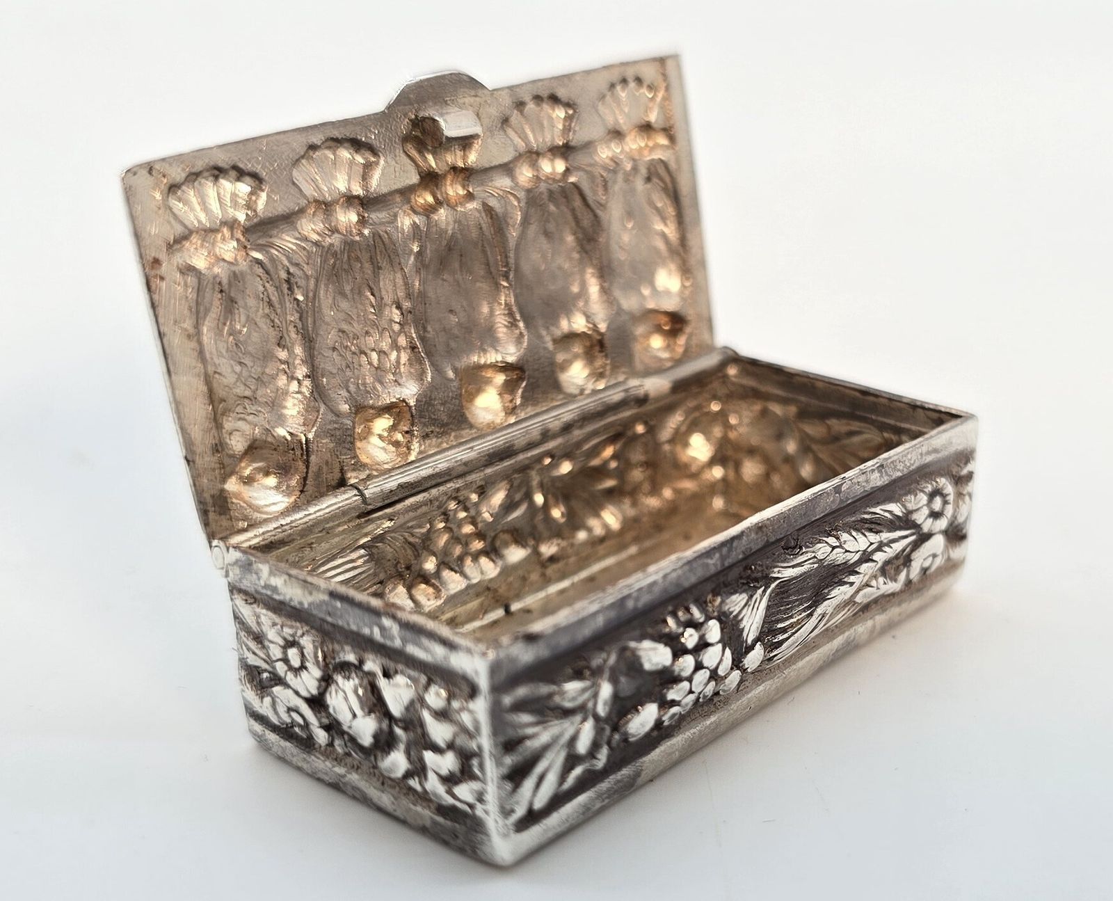 photo vinterior 19th Century Silver Box, Heavily Cast Depicting 4 Birds, Continental Circa 1880