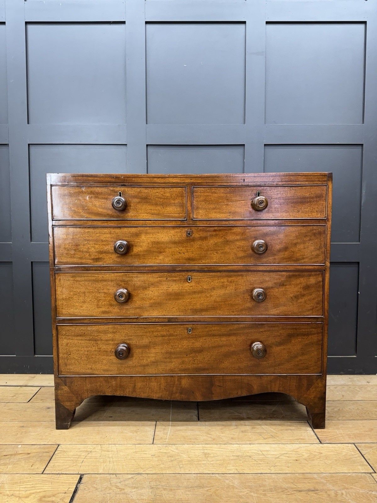 photo vintage Georgian Mahogany Chest Of Drawers Antique Bedroom Clothes Storage