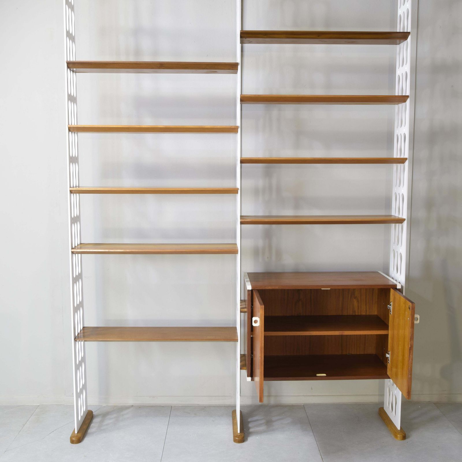 Misia Arte Historical Editions: Mid Century Teak & Lacquered Metal Bookshelf photo vinterior