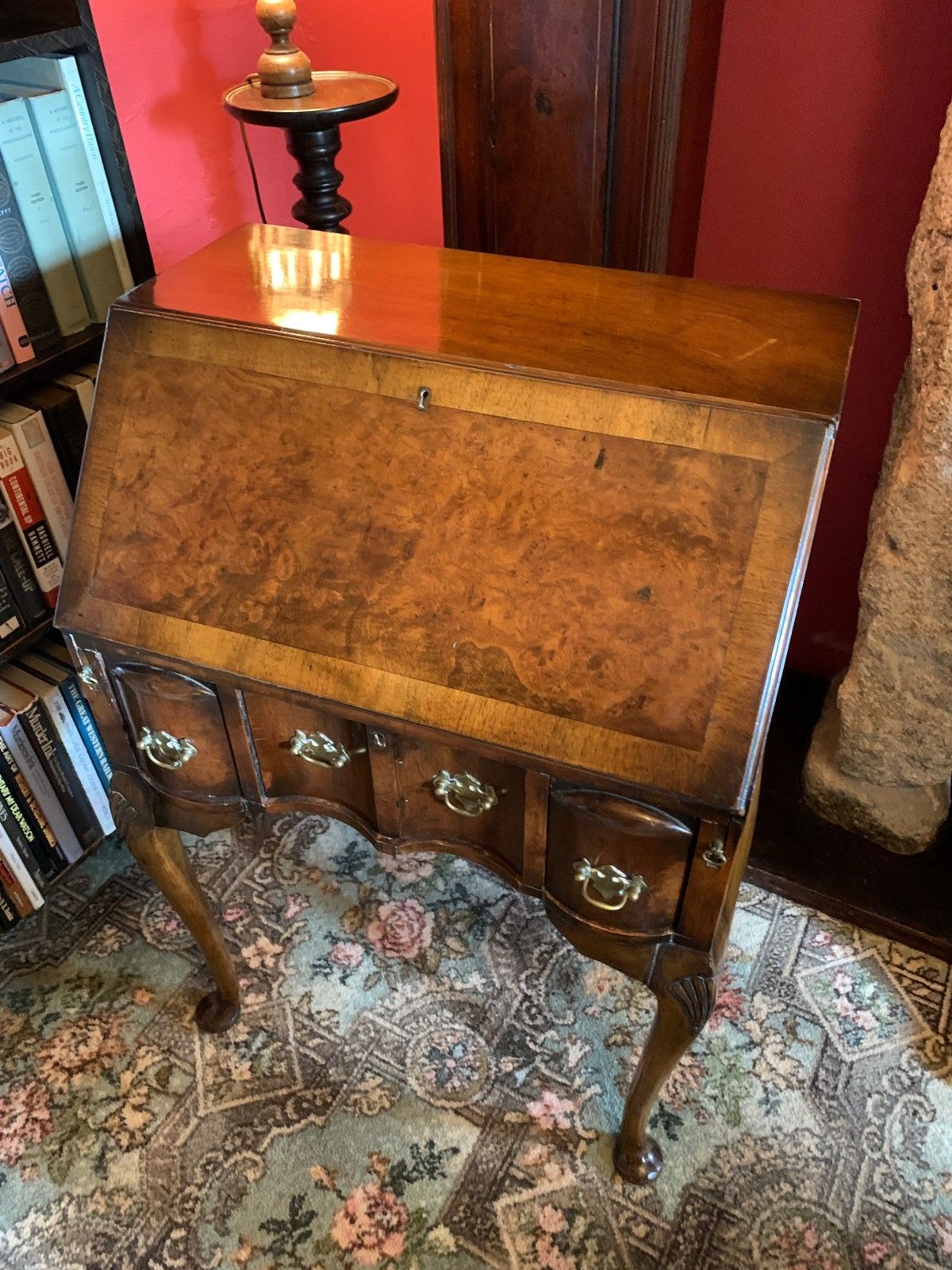 photo furniture Antique Walnut Bureau Queen Anne Style, Working Key Burr Walnut Country House