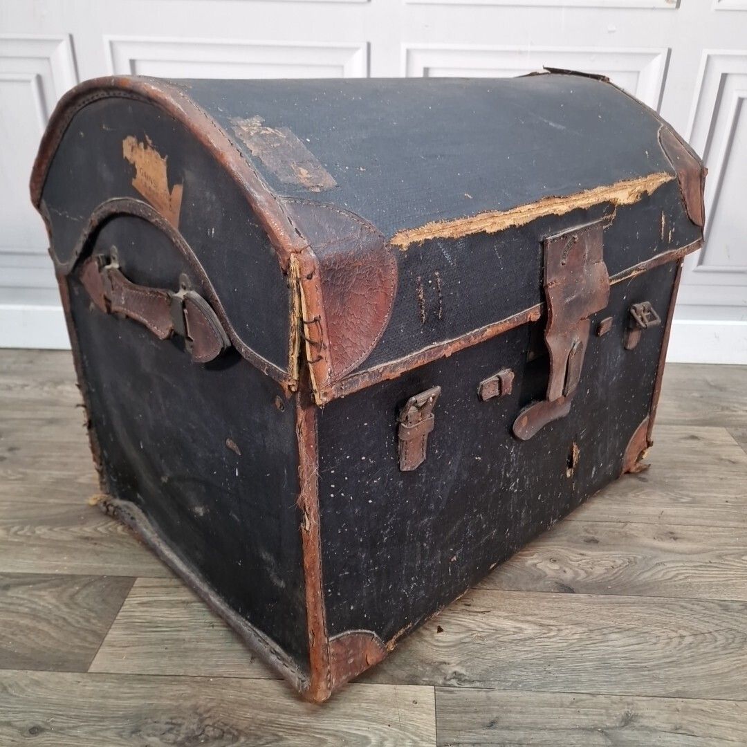Antique Travel Trunk Canvas & Leather Domed Storage Luggage Steamer Pirate Chest