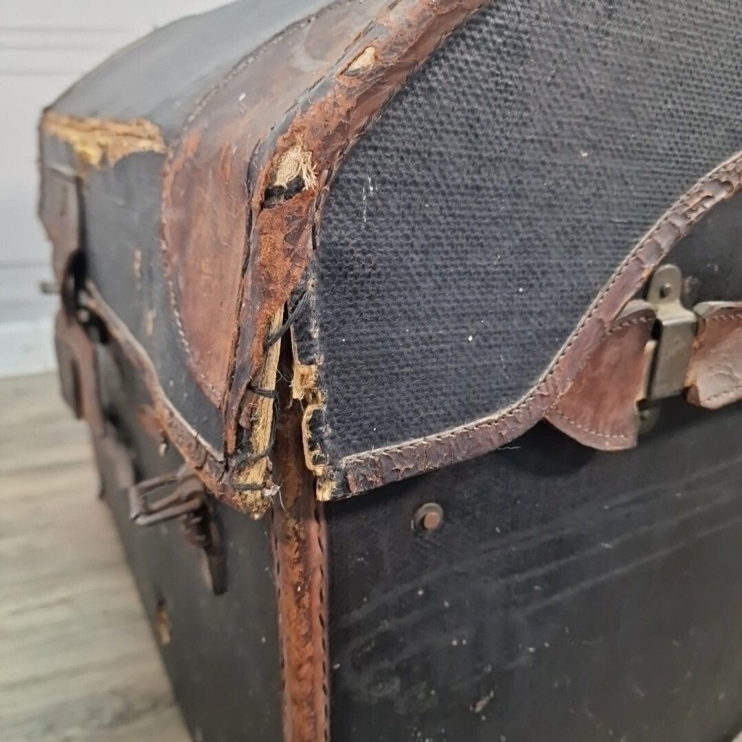 Antique Travel Trunk Canvas & Leather Domed Storage Luggage Steamer Pirate Chest photo vinterior