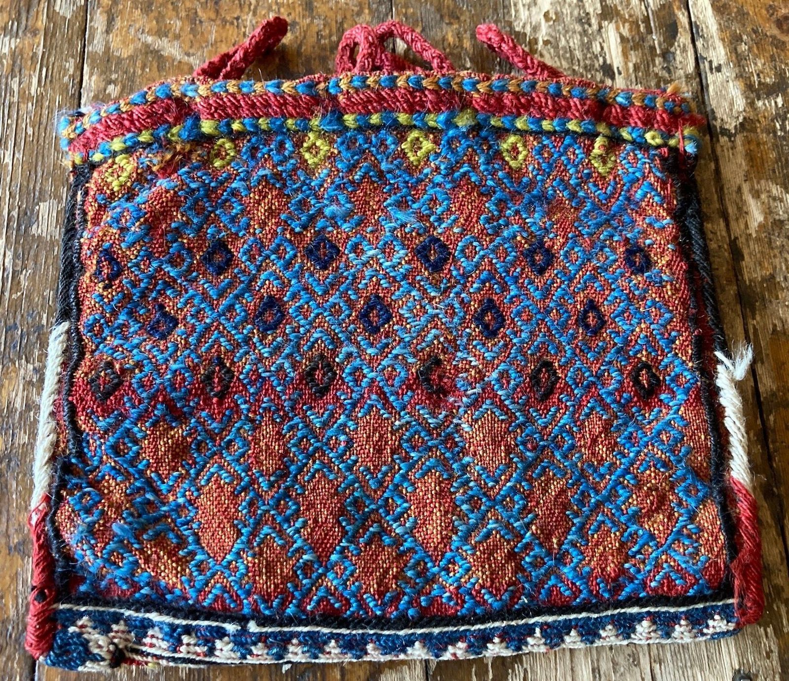 Antieke Bakhtiari Chanteh 0,23m x 0,25m photo Textiel