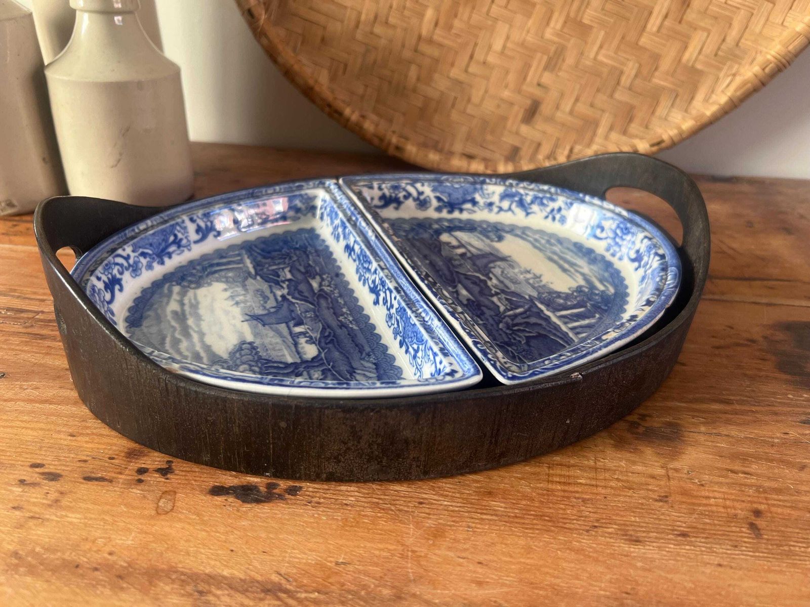 photo vinterior Antique Booths "Old Blue Danube" Divided Serving Set With Wood Gallery Tray, Victorian Blue And White Transferware, Thomas Goode & Co Mark