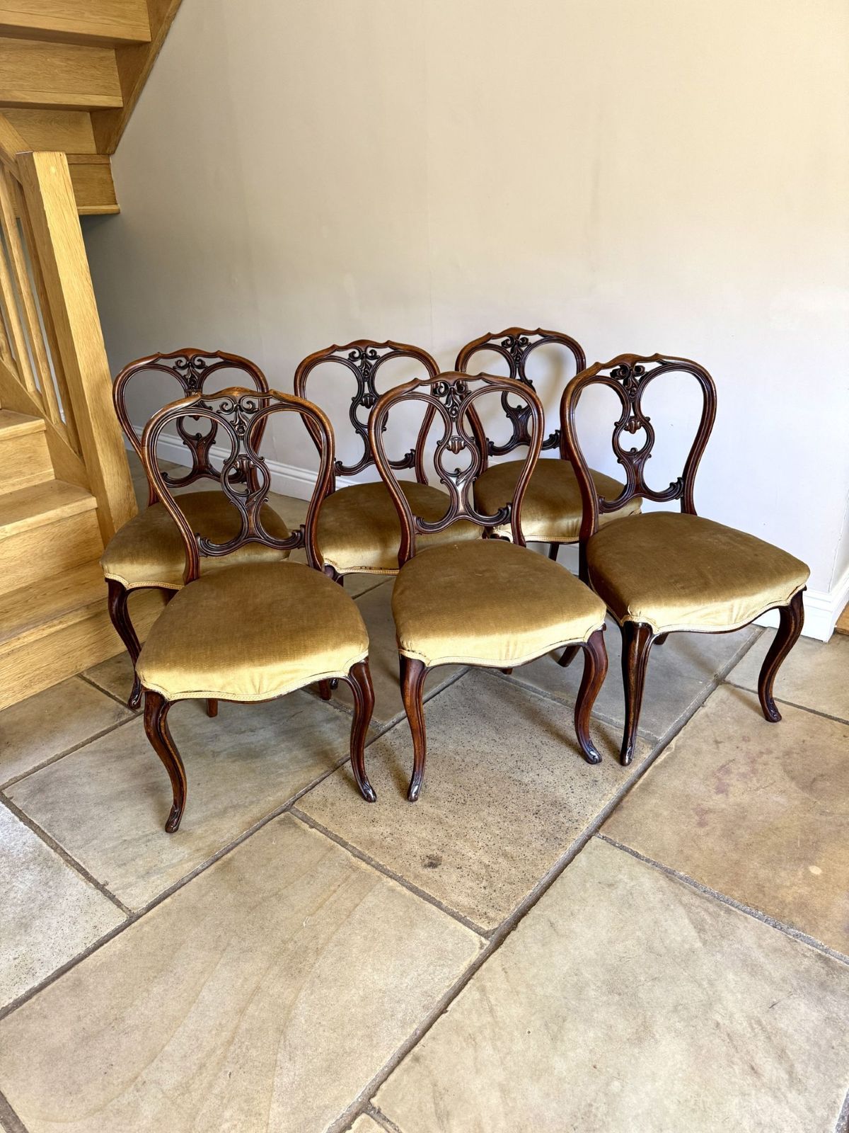 Elegant Quality Set Of Six Antique Carved Walnut Dining Chairs