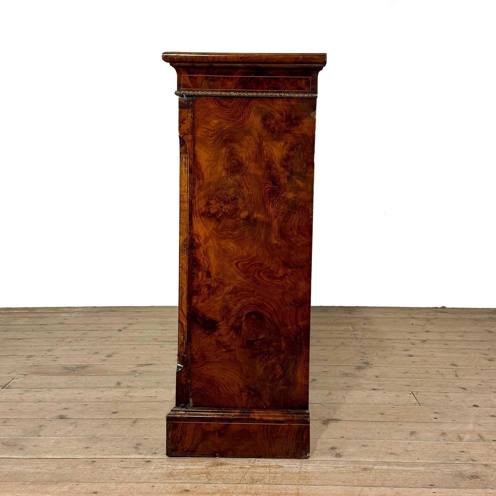 Antique Victorian Walnut Glazed Bookcase | Antique Furniture | Antique Shelving Unit | Antique Storage photo 2250.0