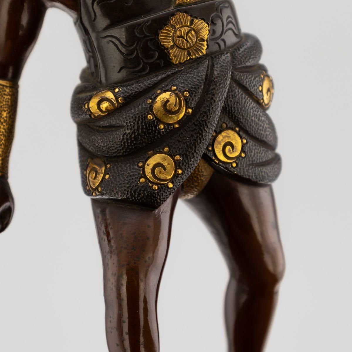 photo vintage Antique 19thc Japanese Meiji Period Gilt Bronze Figure Of A Labourer By Miyao Ei