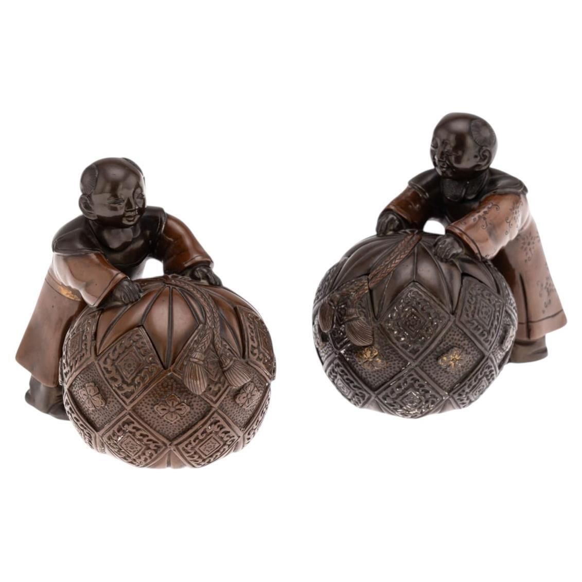 Antique 19thc Japanese Meiji Period Pair Of Bronze Vessels In The Form Of Karako
