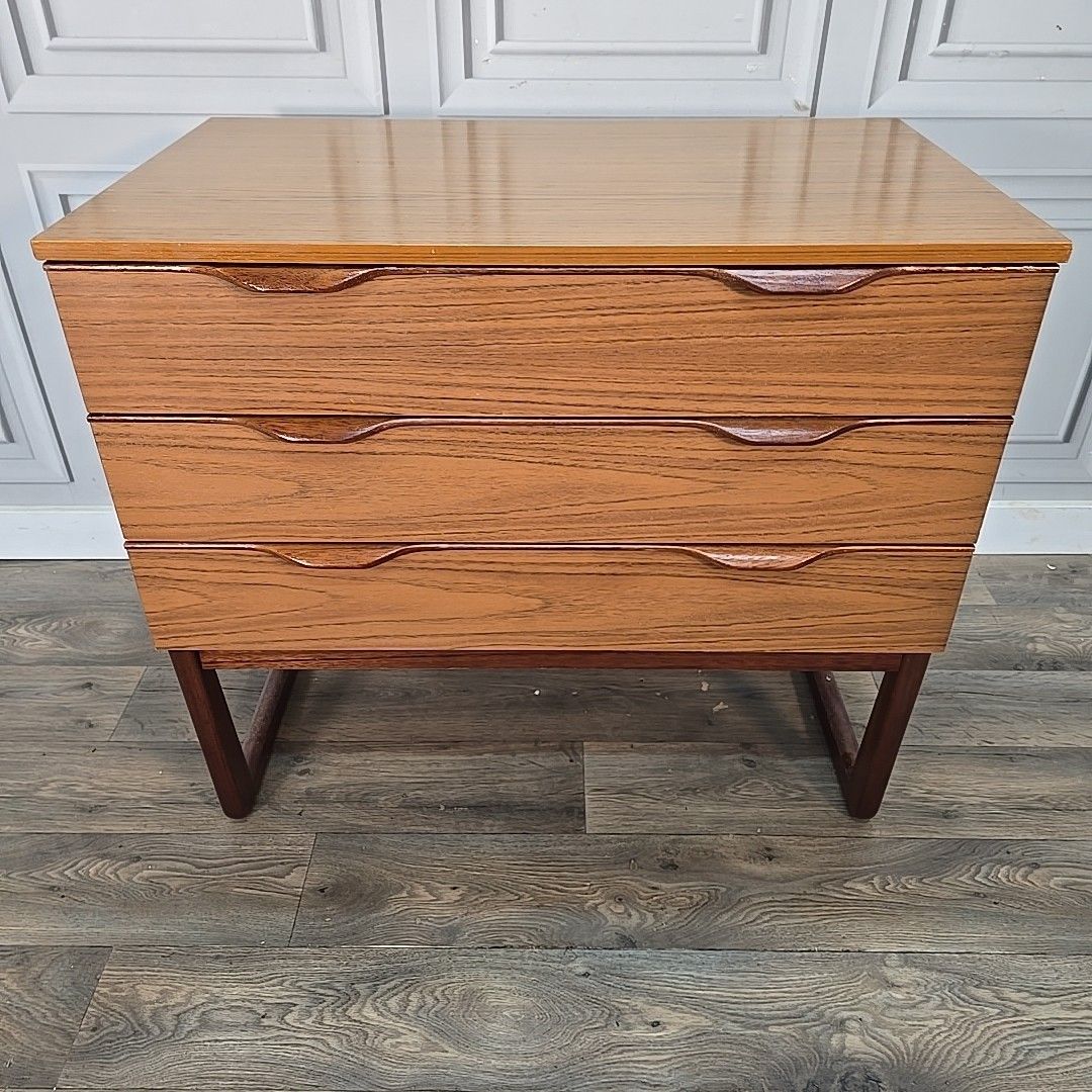 Vintage Chest Of Drawers Raised Sleigh Frame Retro Mid Century Europa Furniture photo buy