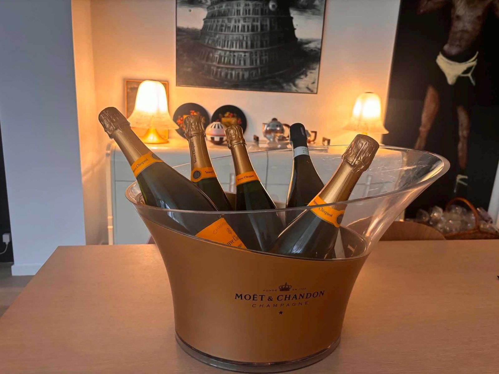 Grote Moët & Chandon Champagnekoeler, Goud Transparant Acryl Wijnkoeler Voor Meerdere Flessen, Franse Vintage Feest Ijsemmer Voor 4 à 5 Flessen photo vintage