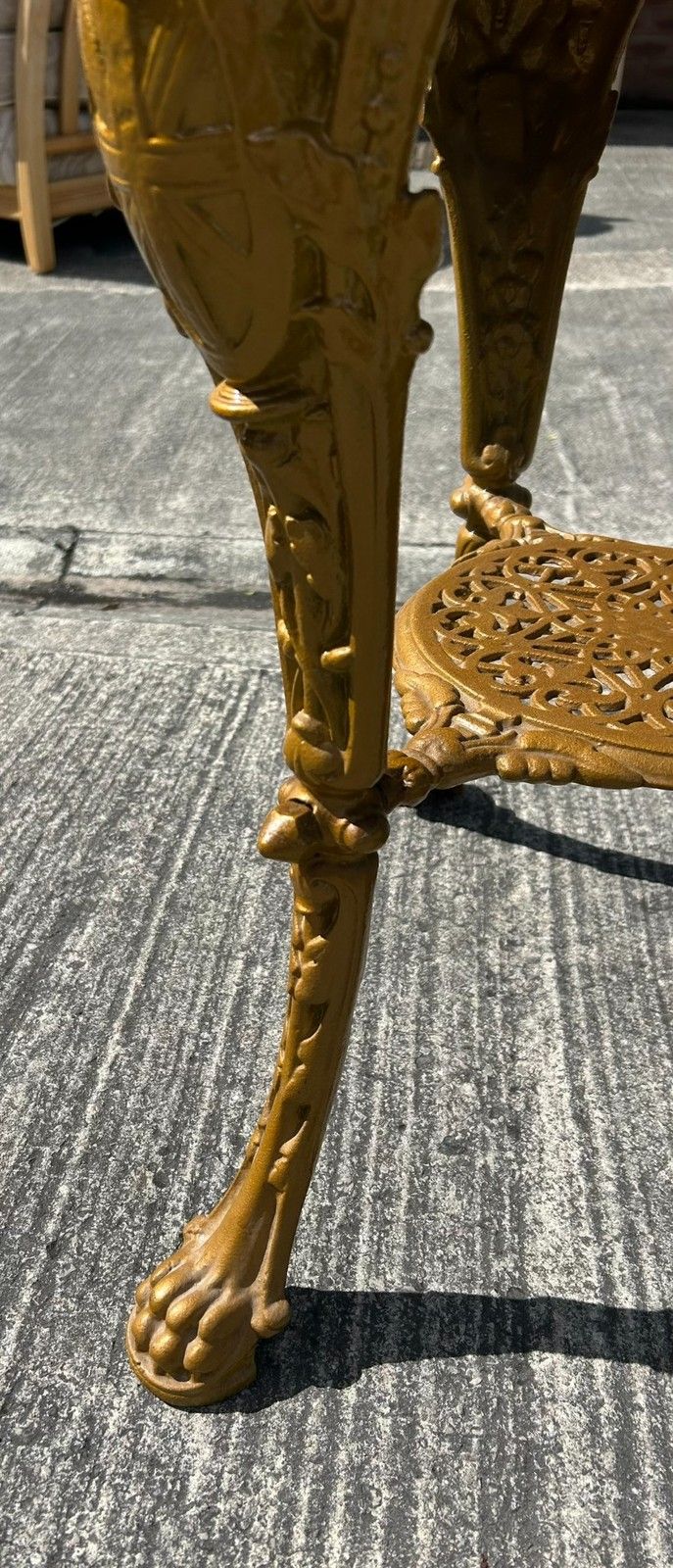 Antique Detailed Cast Iron Britannia Base Pub Tavern Table Original Gold Paint photo 125.0