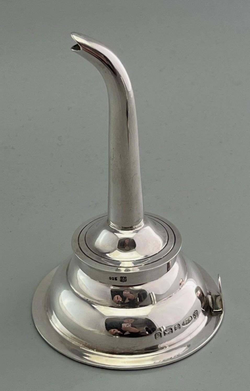 Wijnentrechter, antiek sterling zilver, gehaltemerken, verguld, uitstekende kwaliteit photo 1427.0