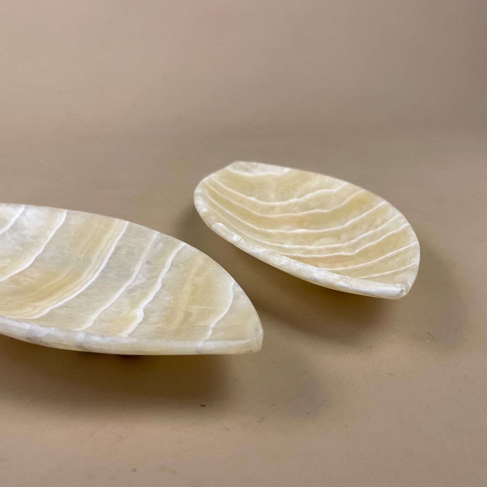 Pair Of 2 Onyx Marble Dishes Decorative Vanity Small Tray Stone Jewellery Display Dressing Table Decor Striped Beige Set Plate Bowl Pattern photo vinterior