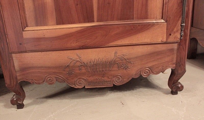 Louis XV Bonnet In Walnut Nineteenth photo buy