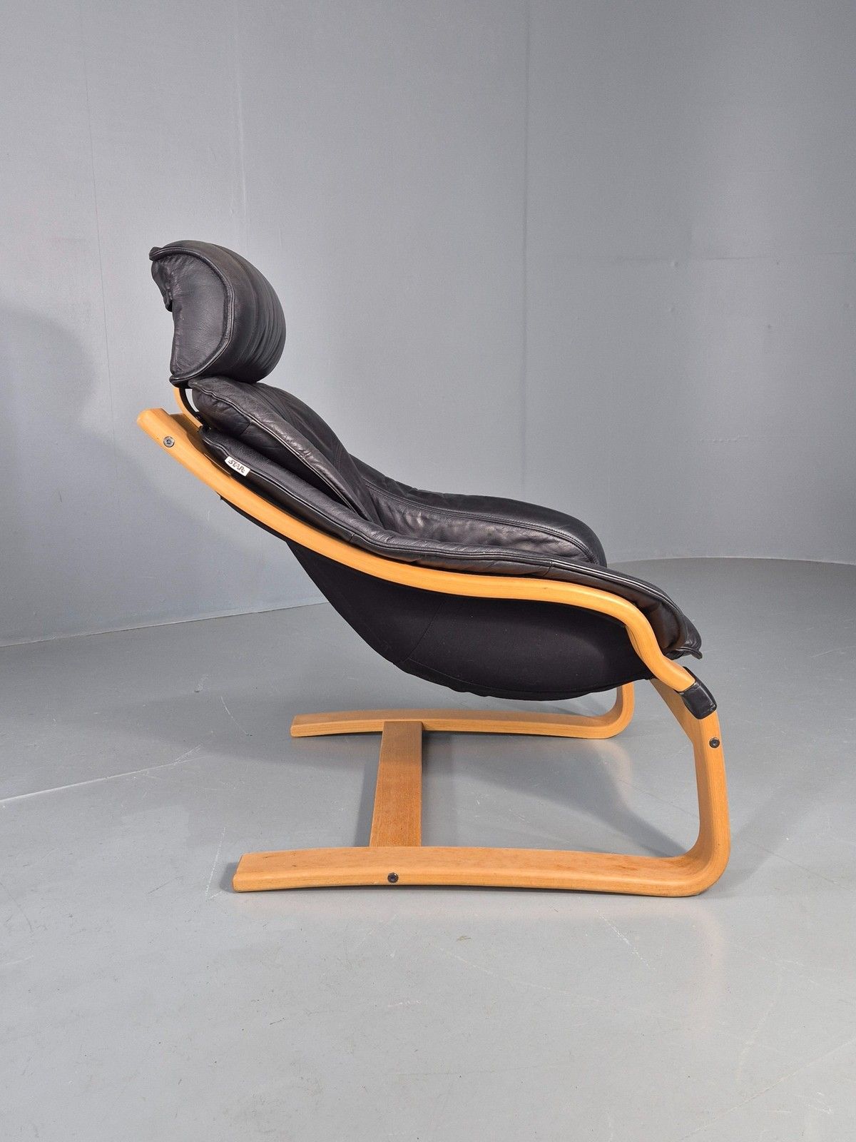 Vintage 1970s Leather Lounge Chair Bentwood Frame Danish Retro Mcm Eb08277 photo vintage