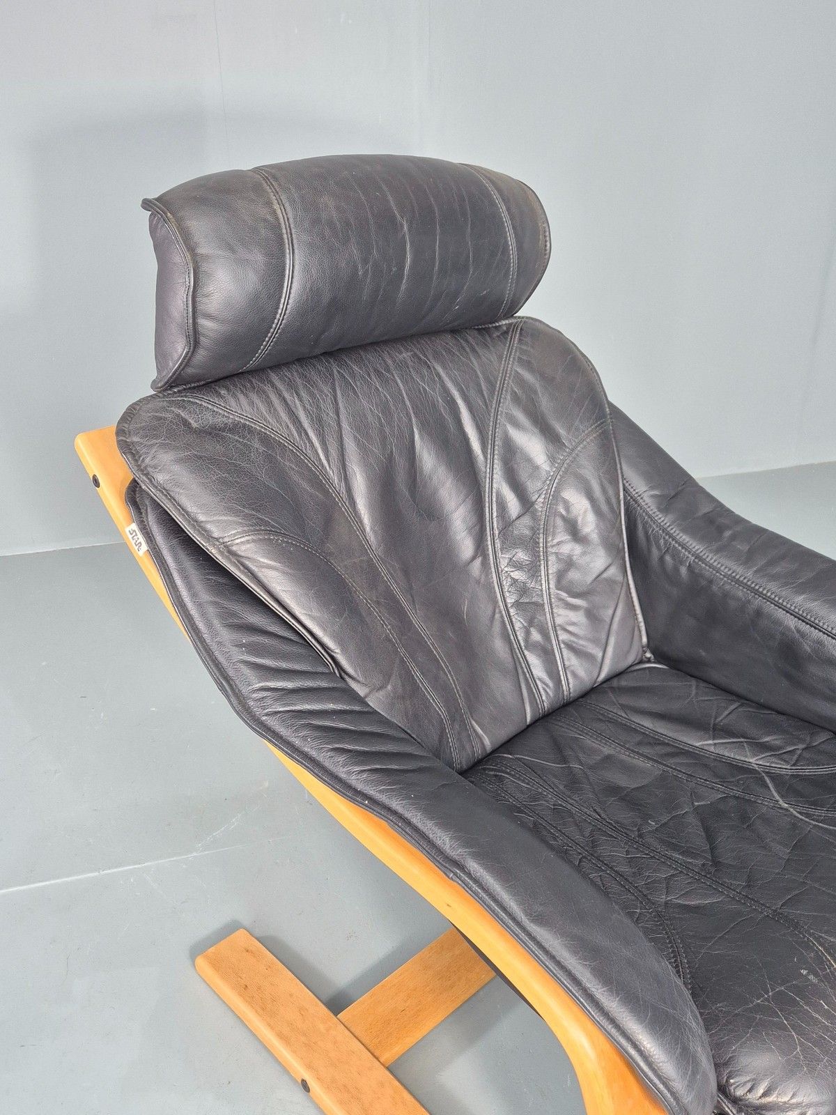 Furniture Vintage 1970s Leather Lounge Chair Bentwood Frame Danish Retro Mcm Eb08277 photo