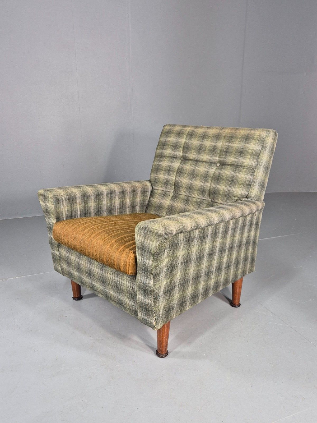 Vintage 1960s Retro Lounge Chair Green And Gold Upholstery Eb11829