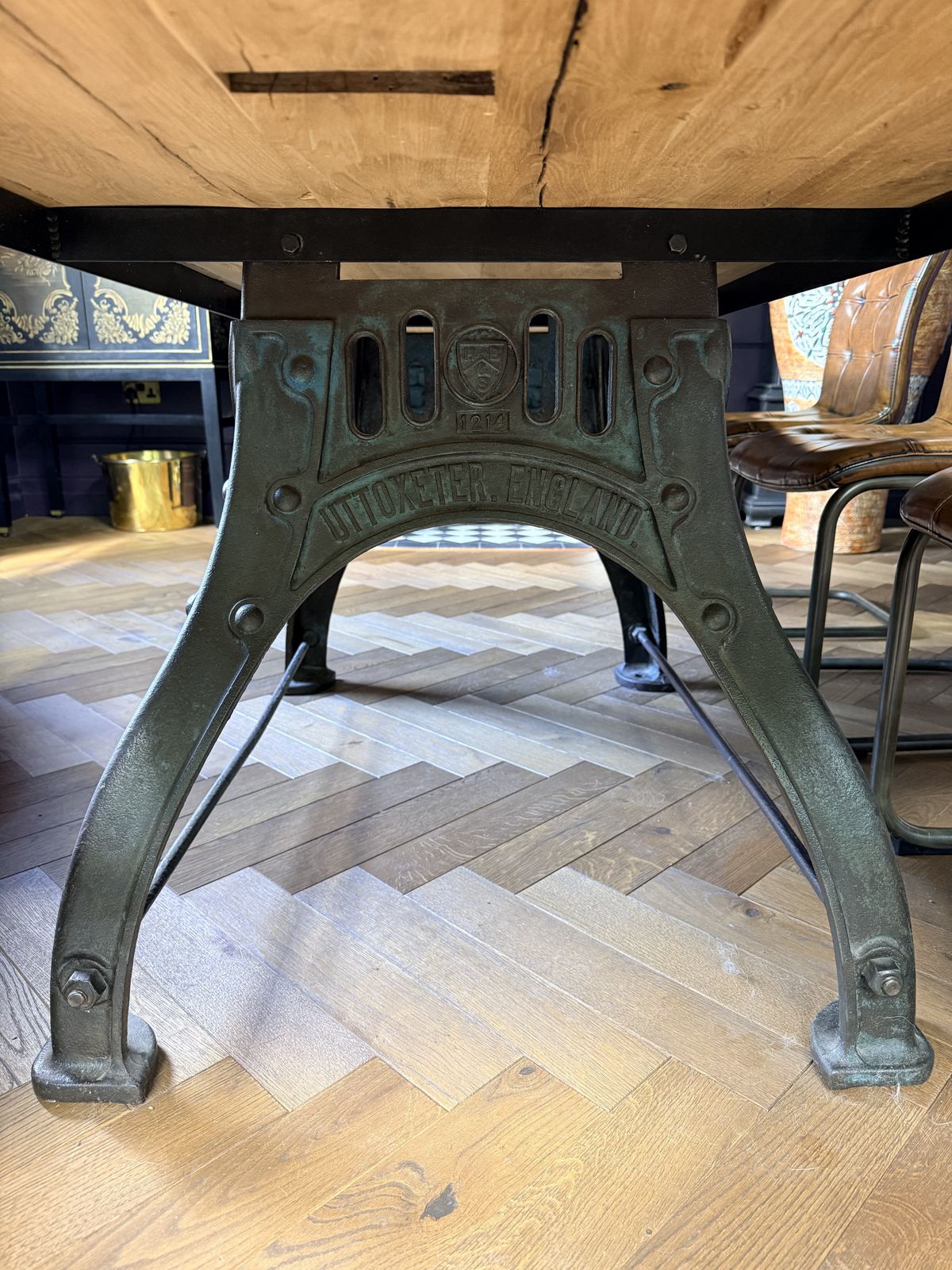 photo vintage Bespoke Industrial Oak Dining Table Set With Original Henry Bamford & Sons Cast Iron Base,