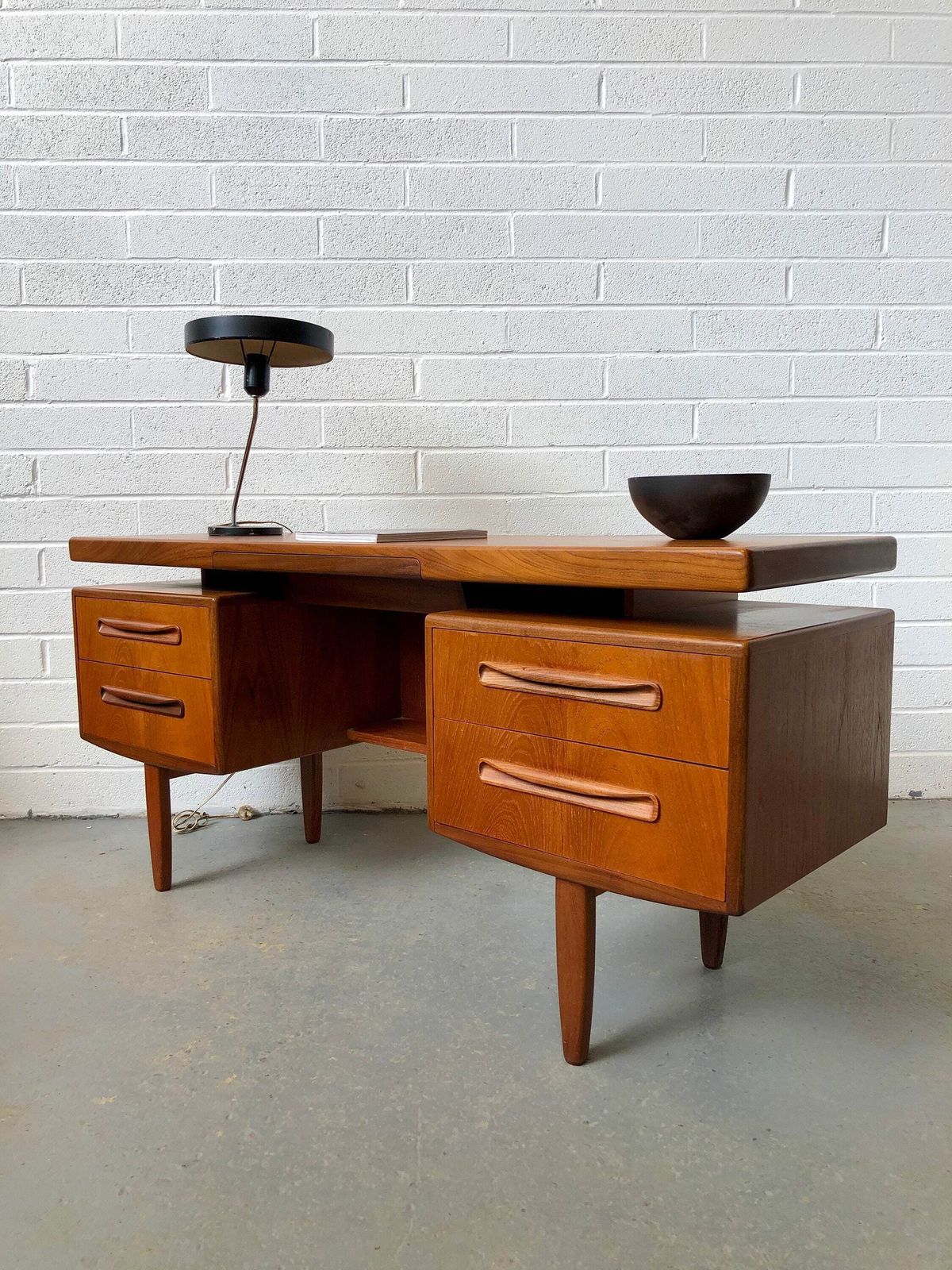 Vintage 1960s G Plan Floating Top Fresco Teak Desk. Danish Retro Mid Century photo Furniture
