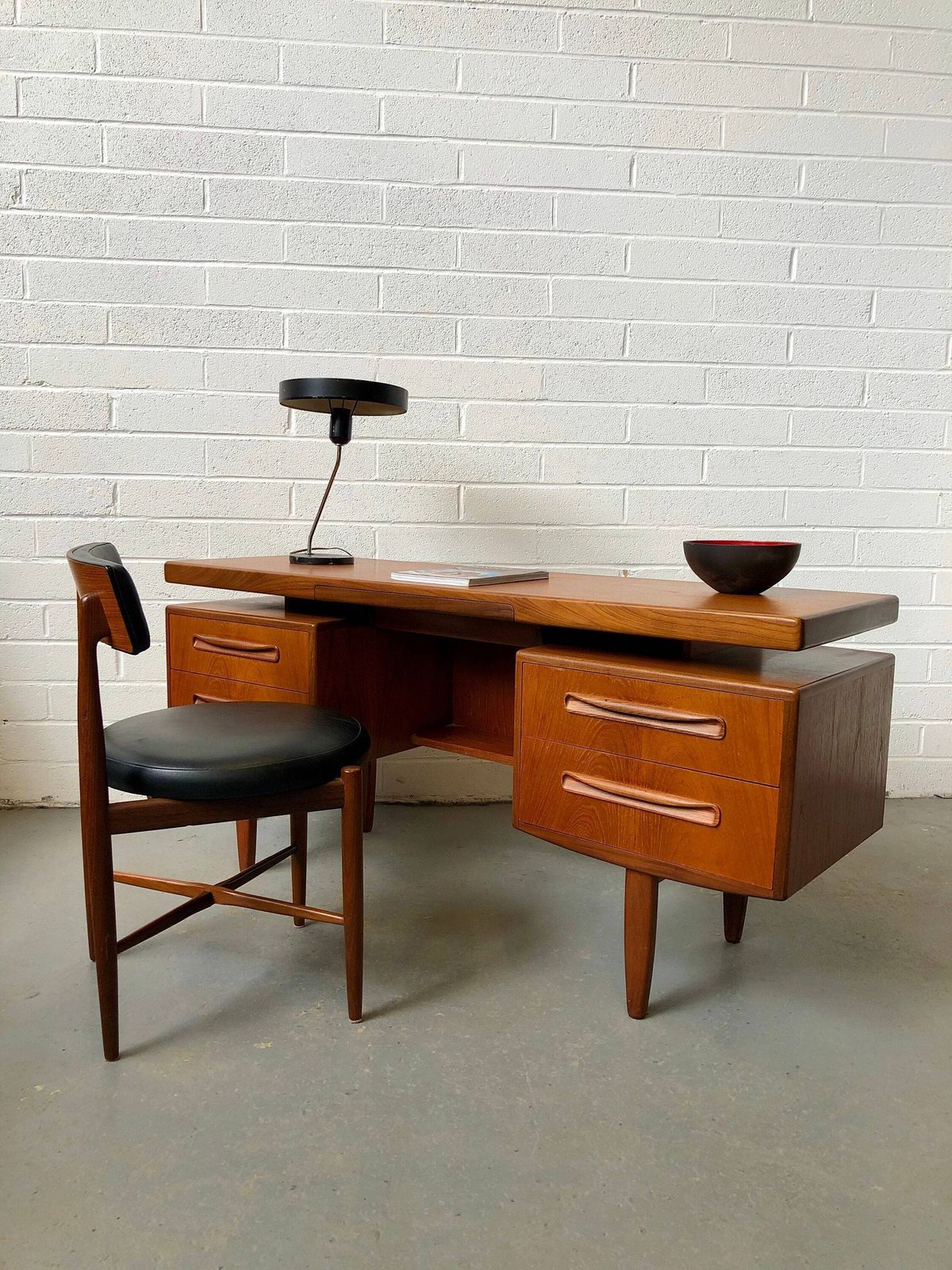 Vintage 1960s G Plan Floating Top Fresco Teak Desk. Danish Retro Mid Century photo 595.0