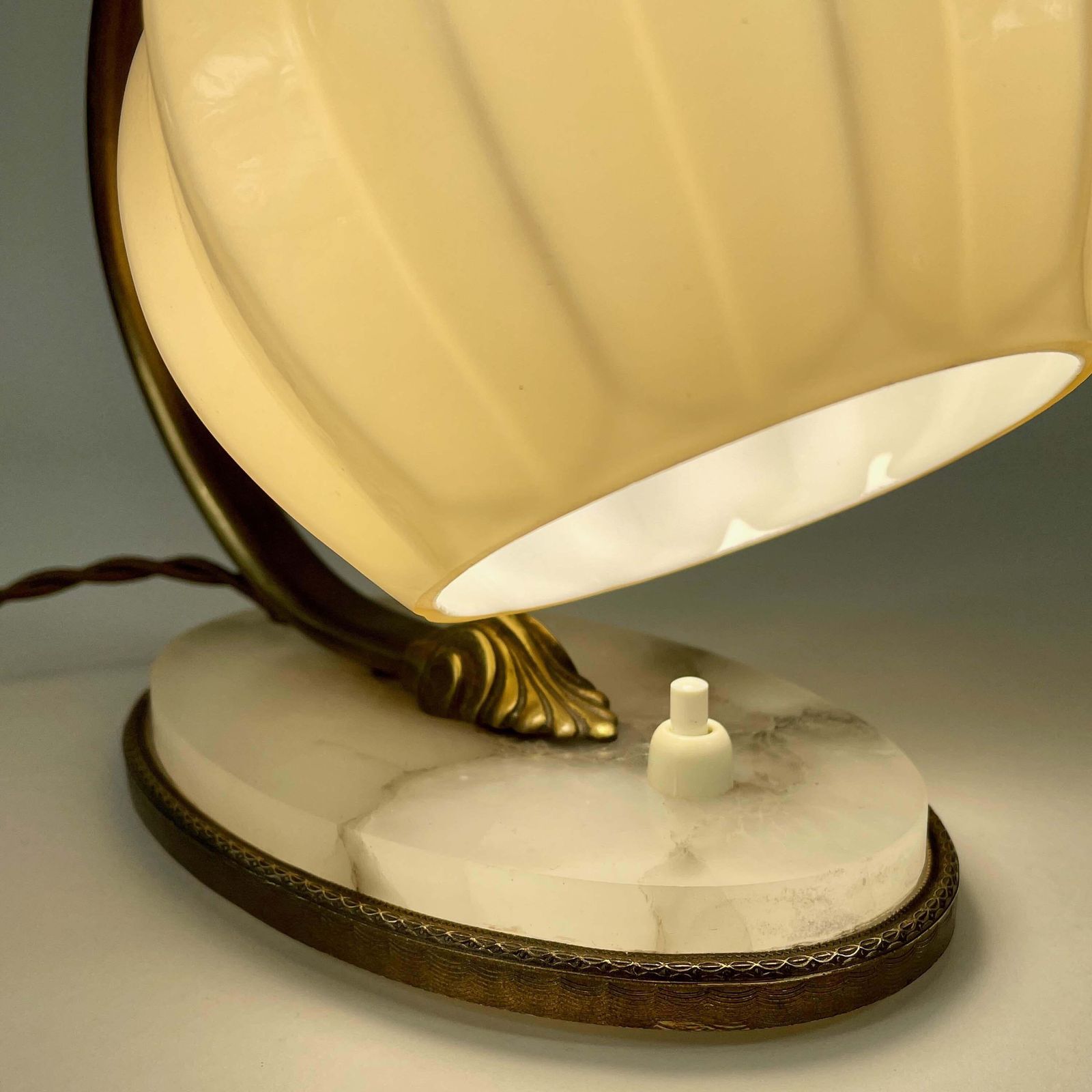photo vintage Art Deco Table Lamp, Alabaster, Opaline Glass & Brass, Germany 1920s To 1930s