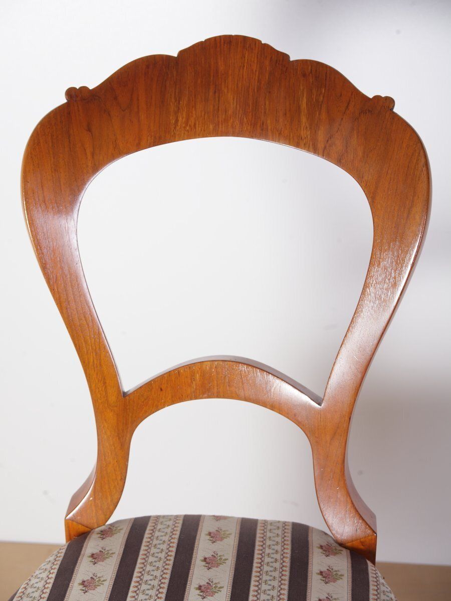 photo for sale Late Biedermeier stoelen in walnoot, jaren 1880, set van 2