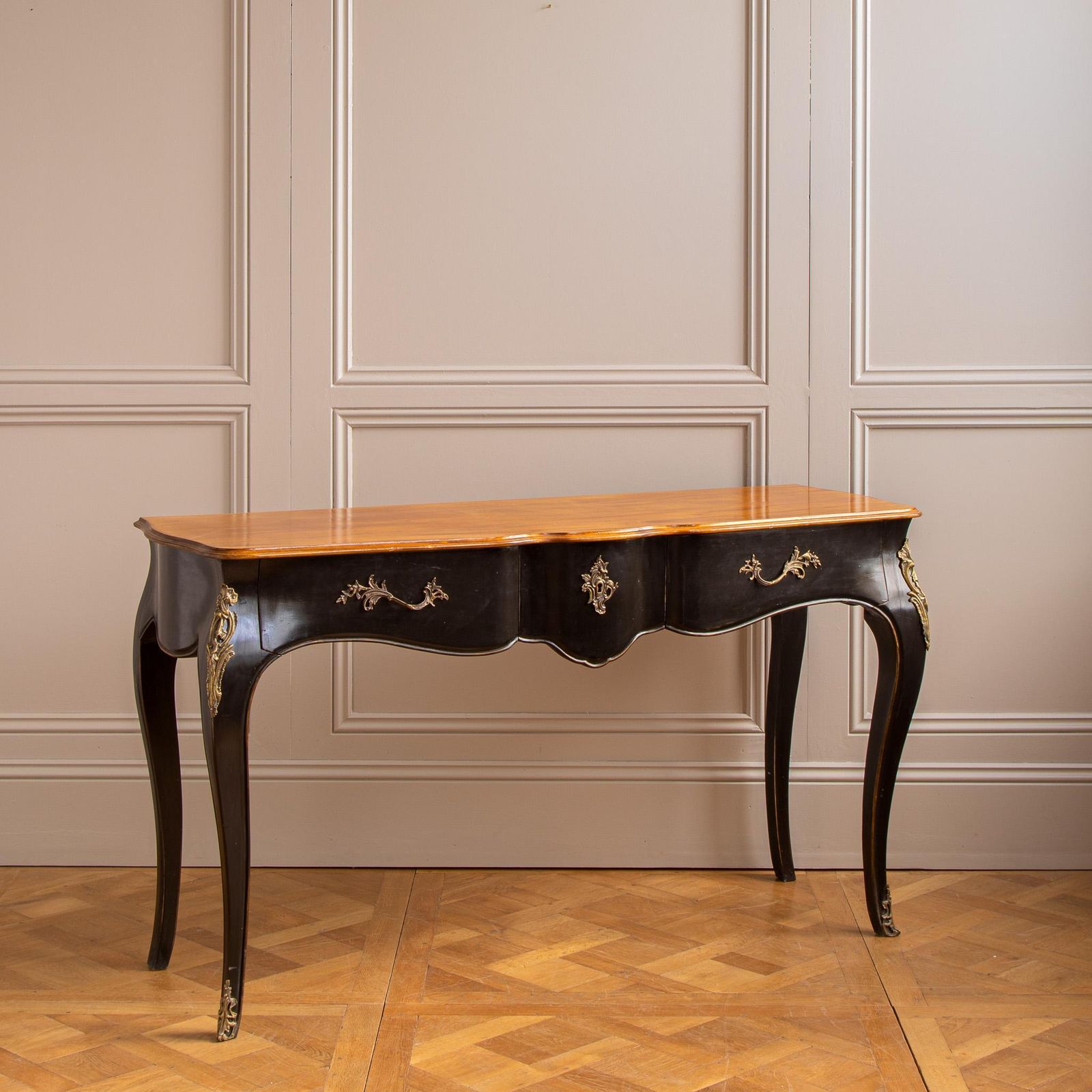 A French Louis XV Style Console With Black Lacquer & Walnut Finish By La Maison photo Furniture