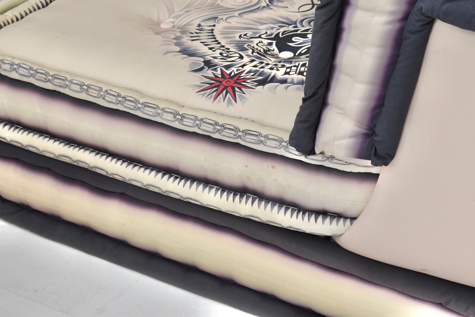 photo buy Exclusive Jean Paul Gaultier Edition Mah Jong Sofa By Roche Bobois   France