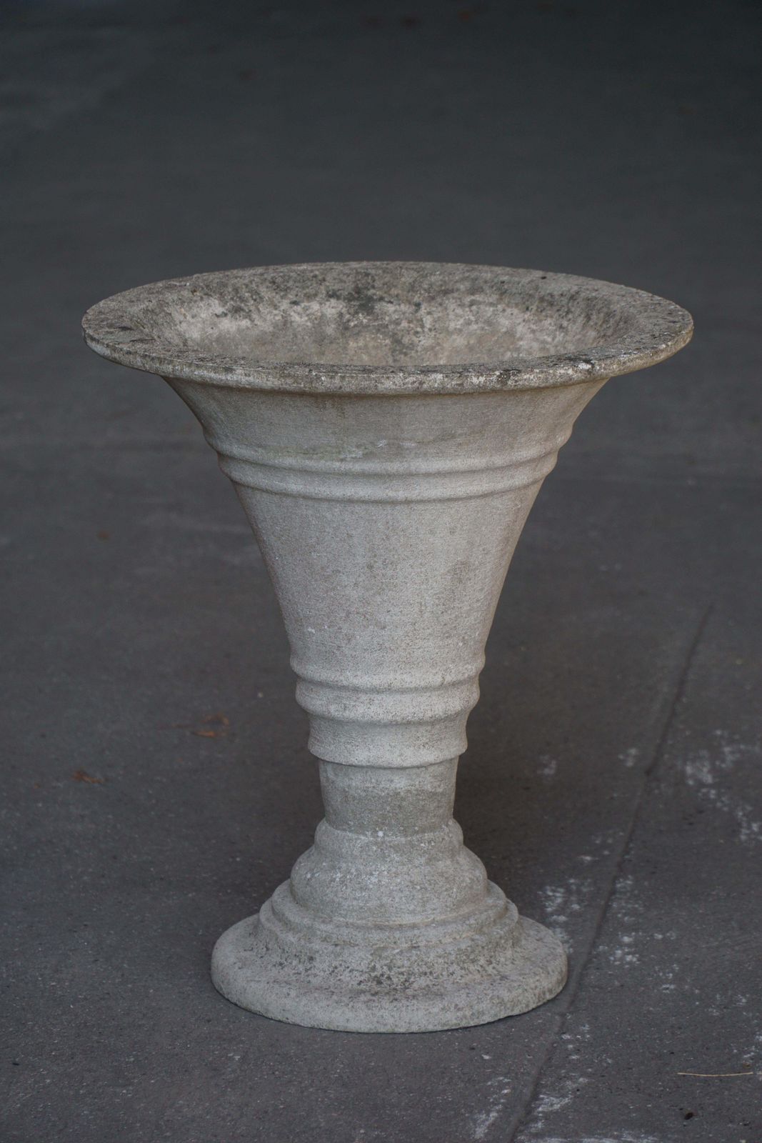 Cast Concrete Urn / Garden Planter, Mid 20th Century, Scandinavia, 1970s photo vinterior