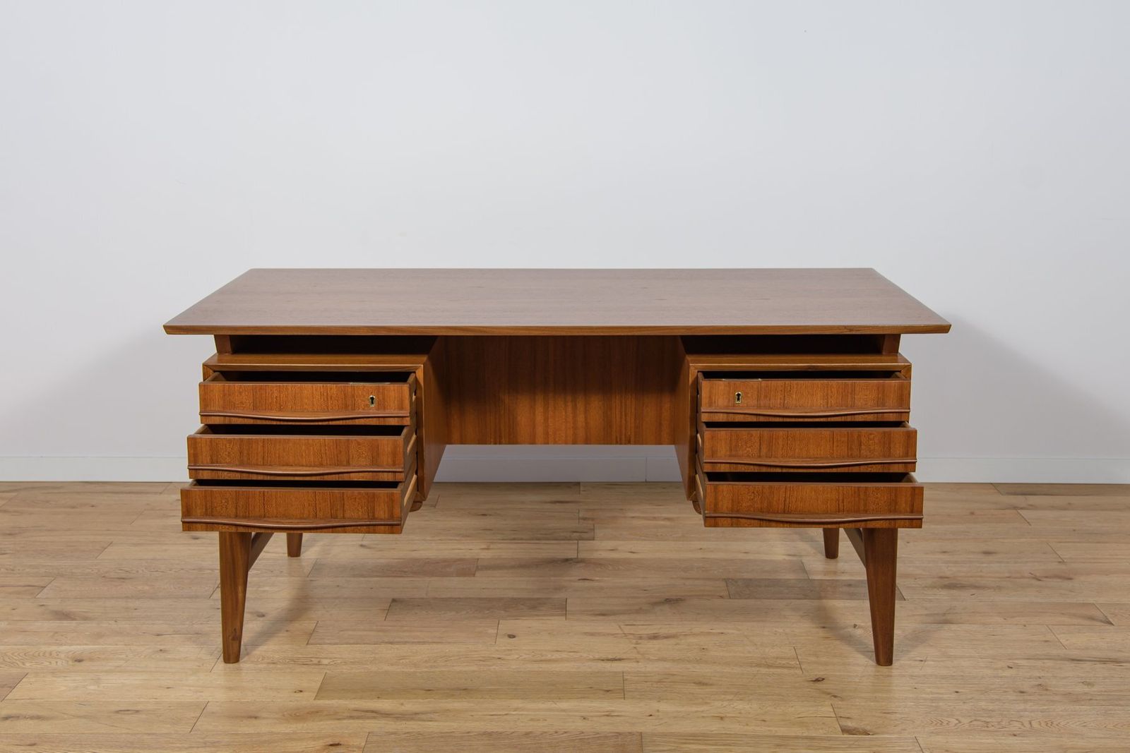 2880.0 Mid Century Freestanding Teak Desk, 1960s photo