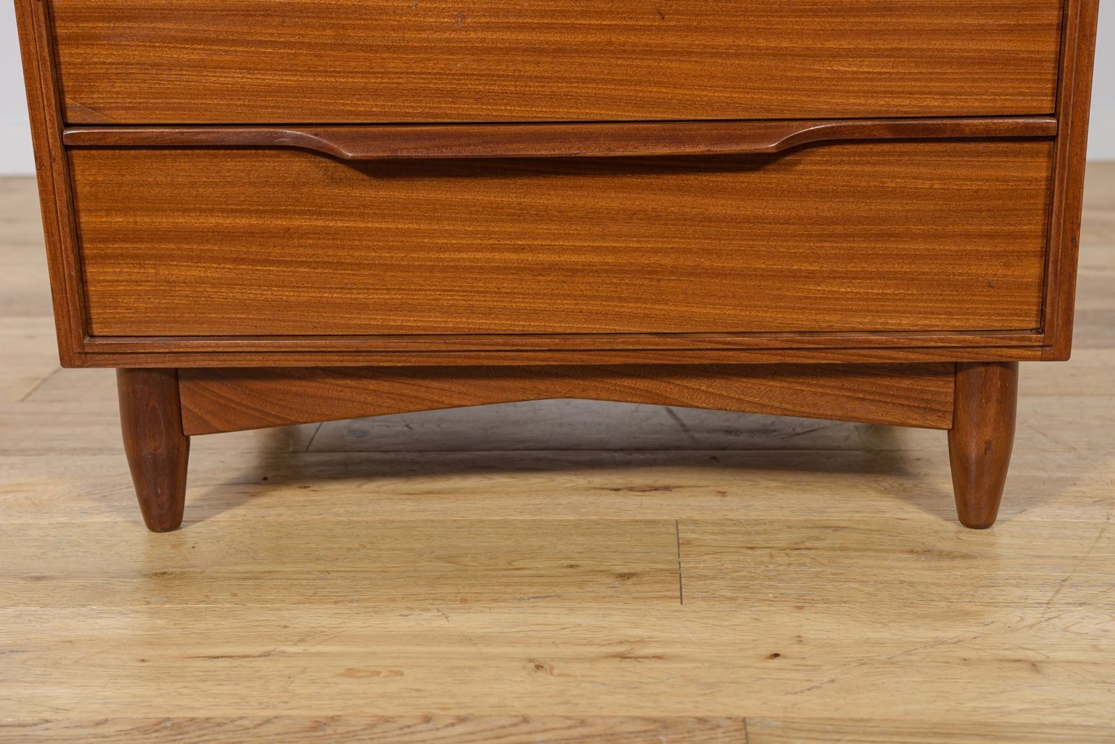 photo vintage Mid Century Teak Dresser From White & Newton, United Kingdom, 1960s