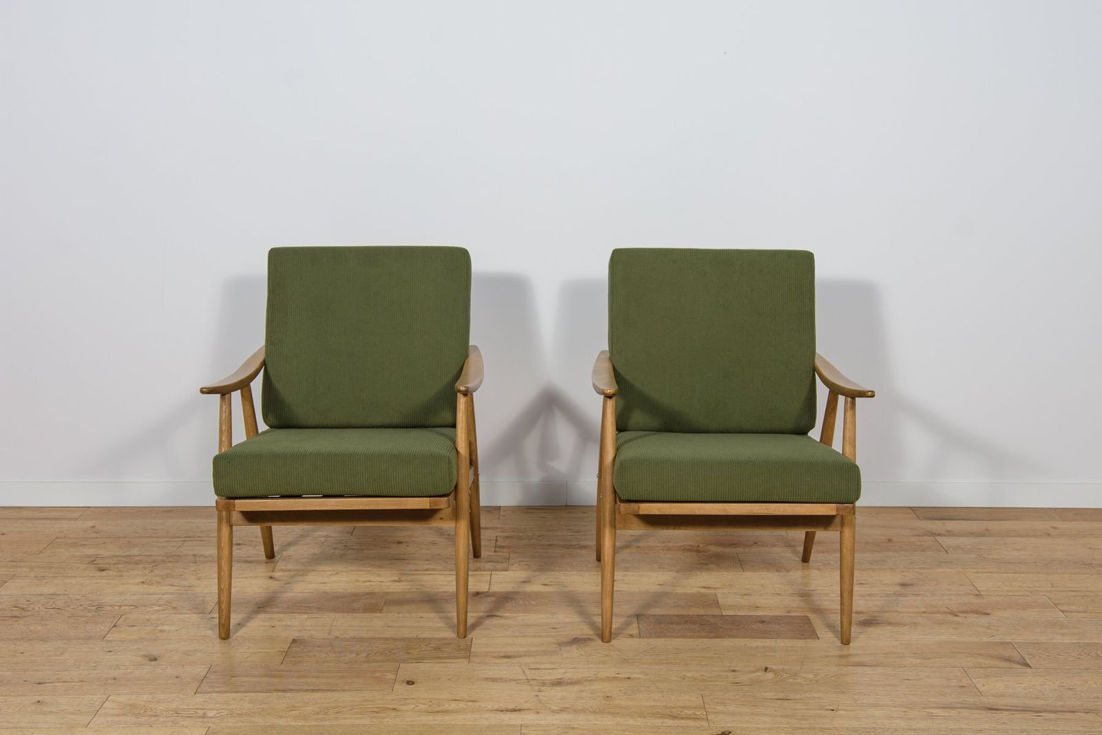 Mid Century Modern Armchairs From Ton, Czechoslovakia, 1960s, Set Of 2 photo for sale